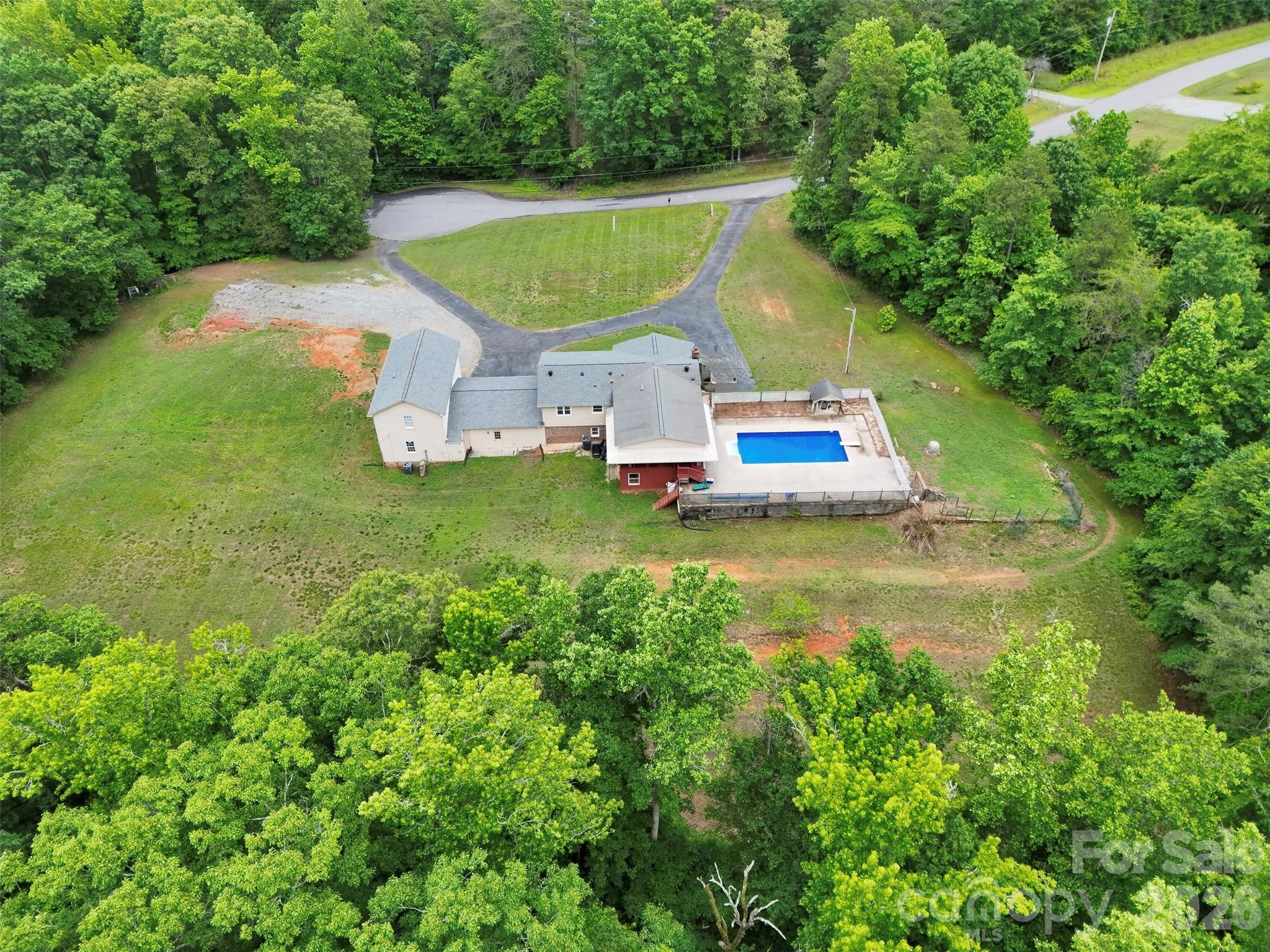 229 Oakridge Road — Stanley