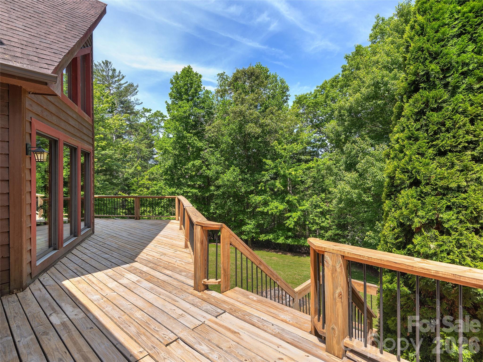 40 Deer Ridge Road — Mills River