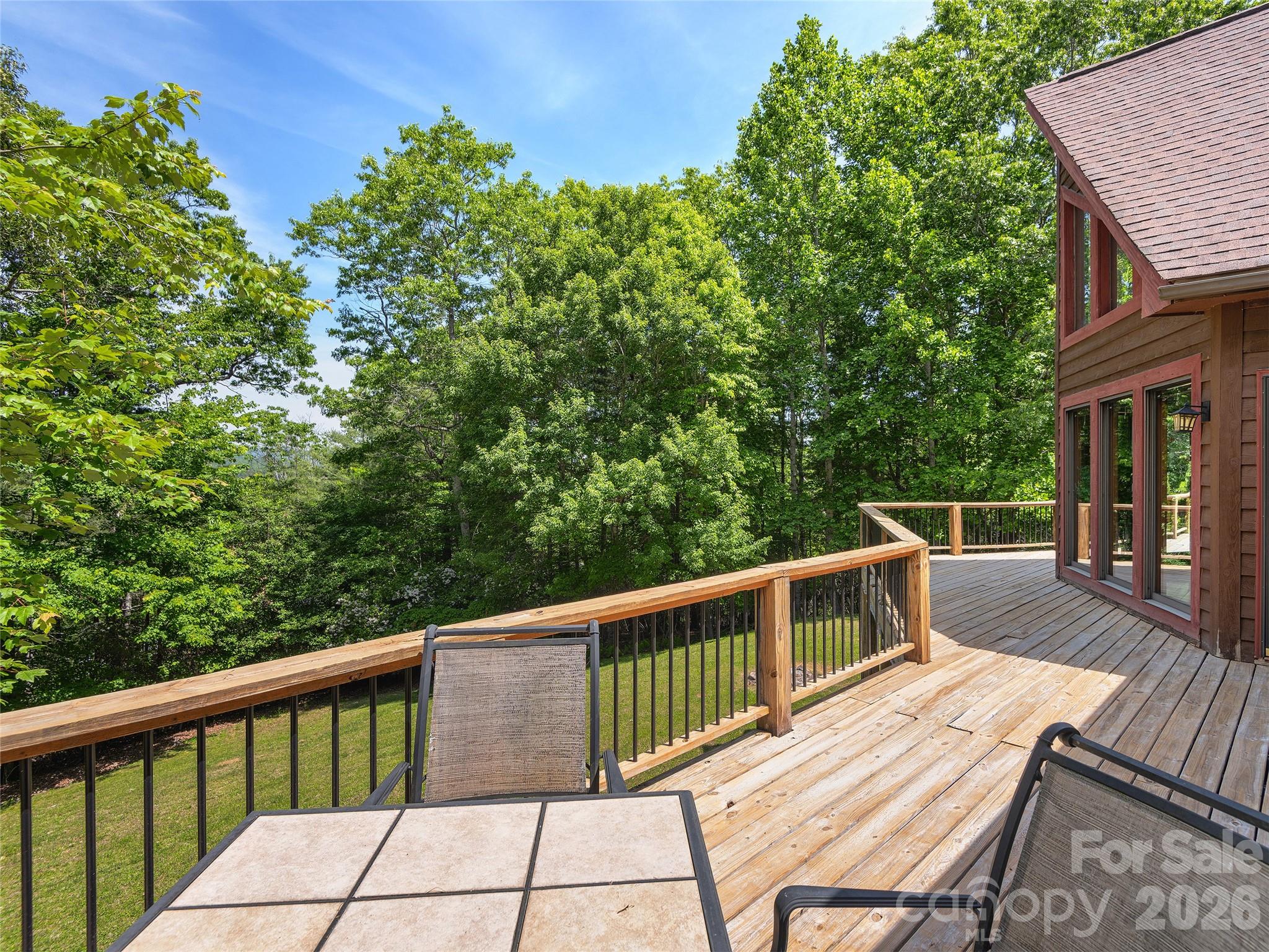 40 Deer Ridge Road — Mills River