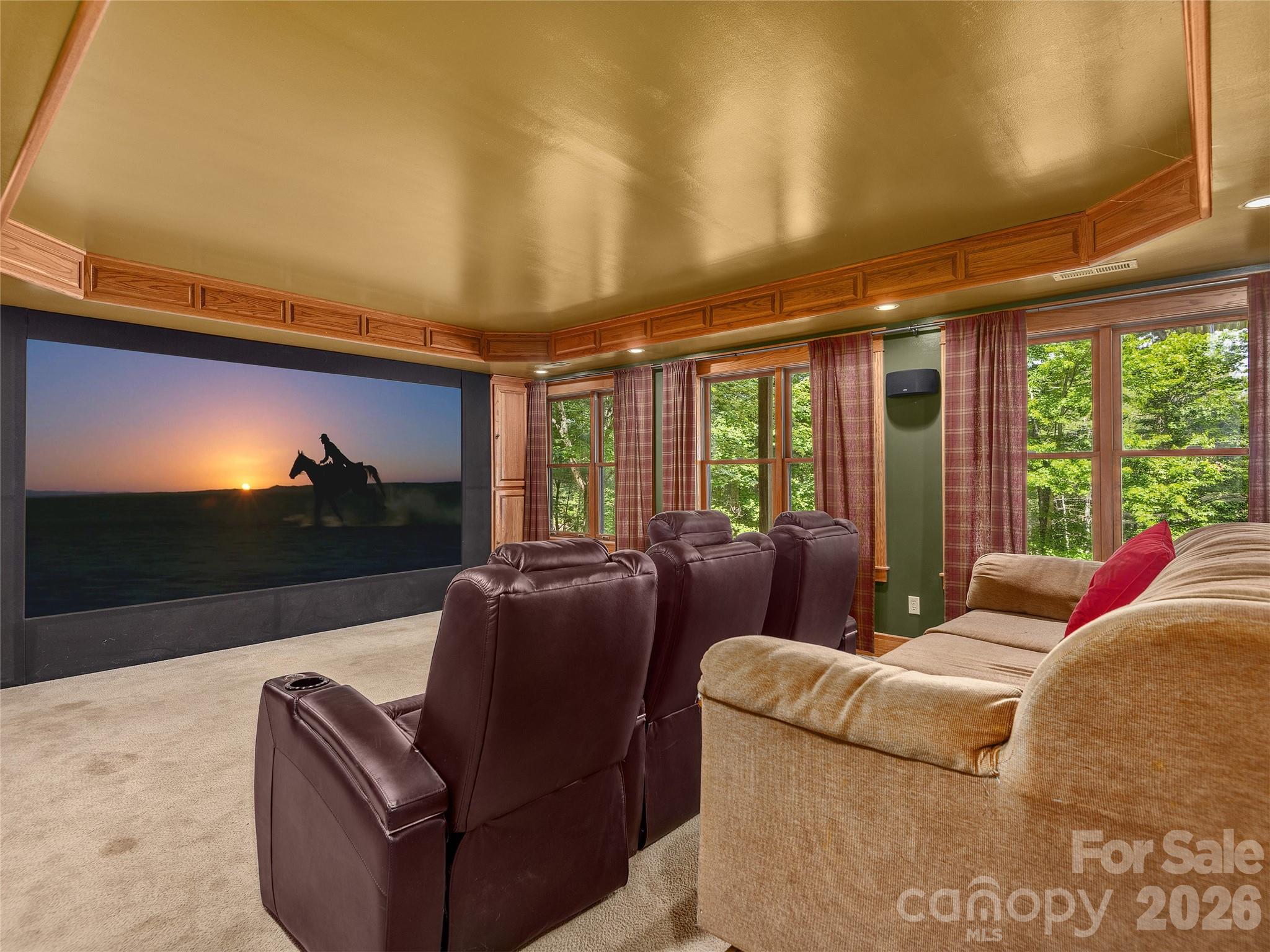 40 Deer Ridge Road — Mills River