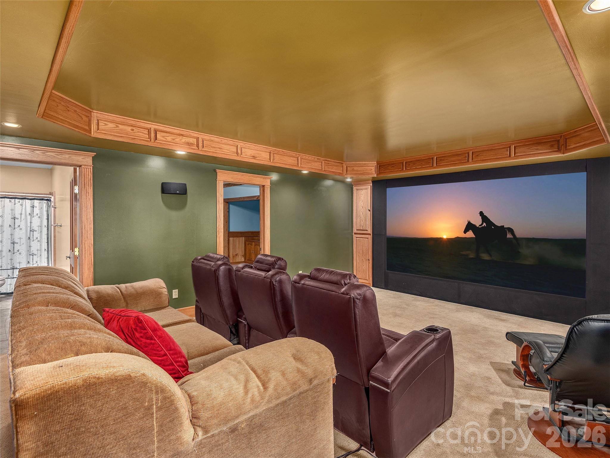 40 Deer Ridge Road — Mills River