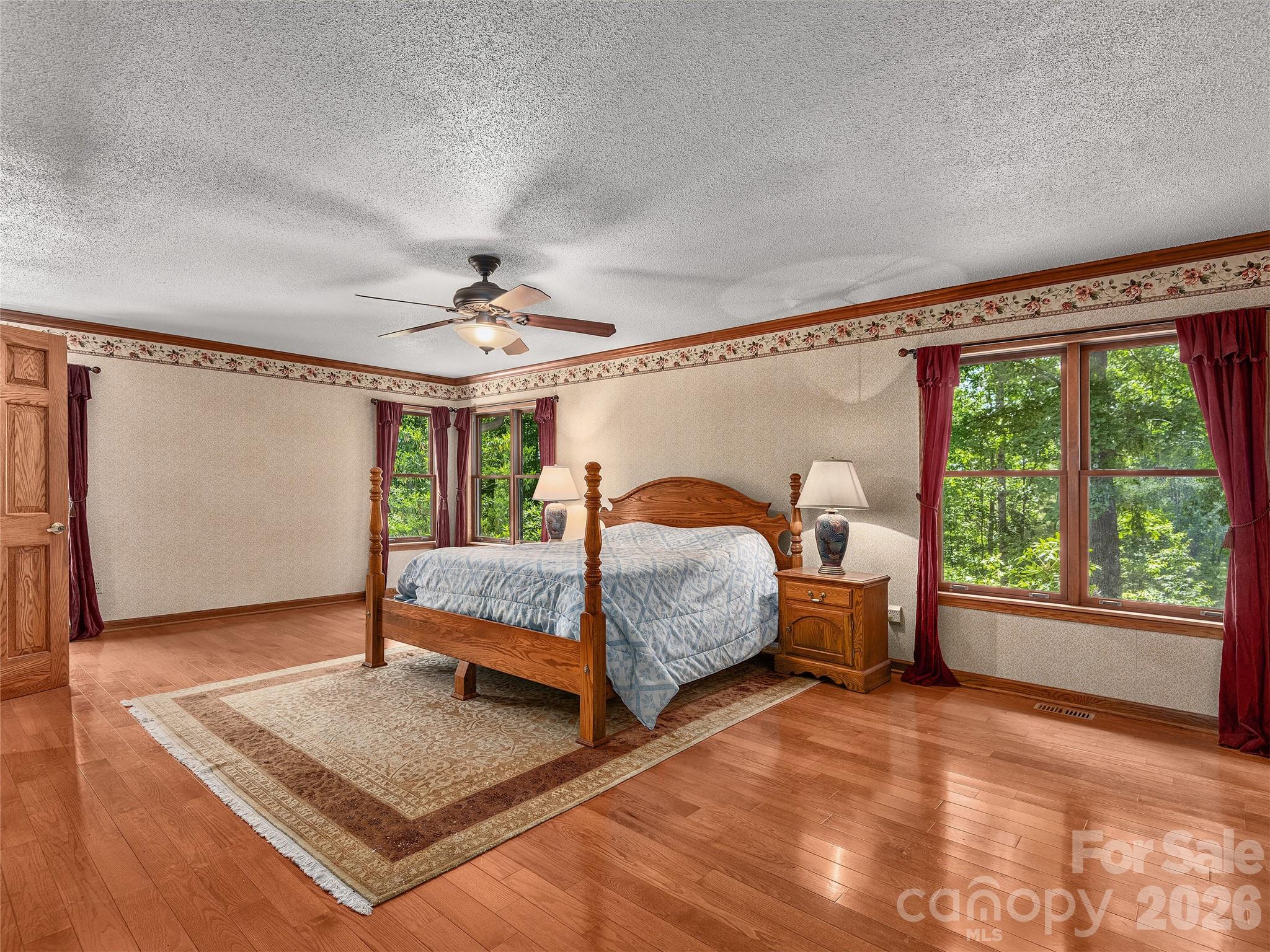 40 Deer Ridge Road — Mills River