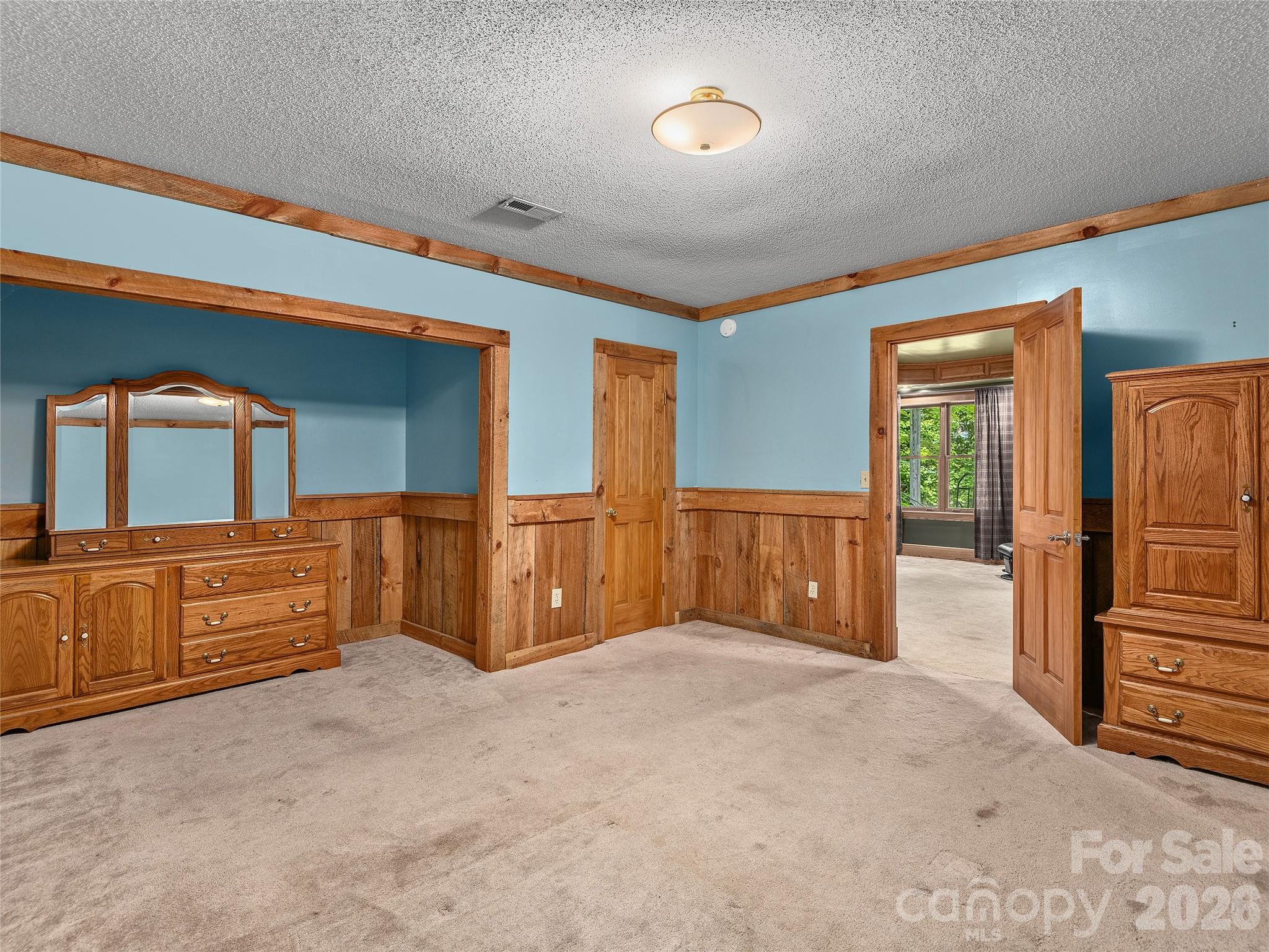 40 Deer Ridge Road — Mills River