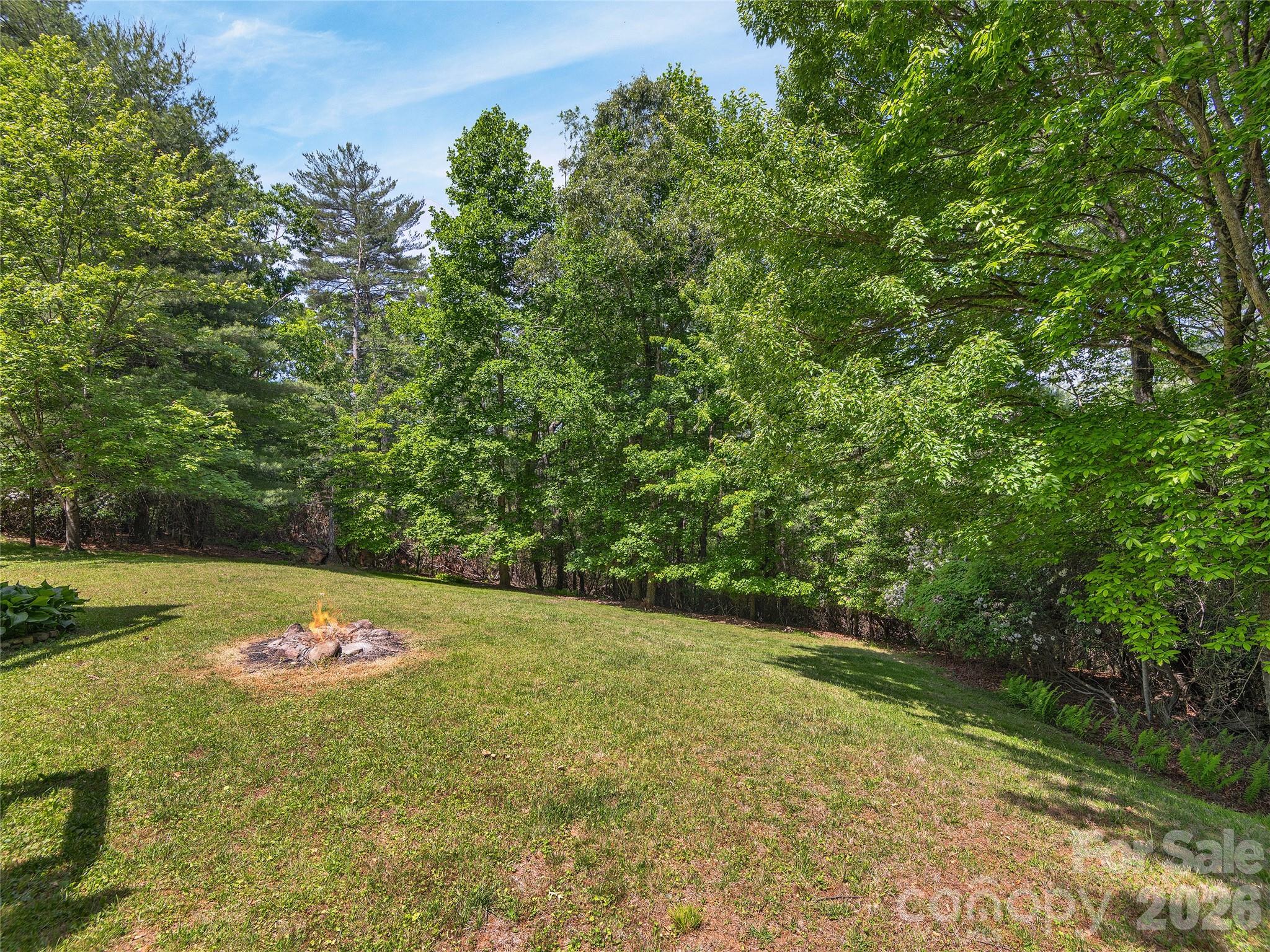40 Deer Ridge Road — Mills River