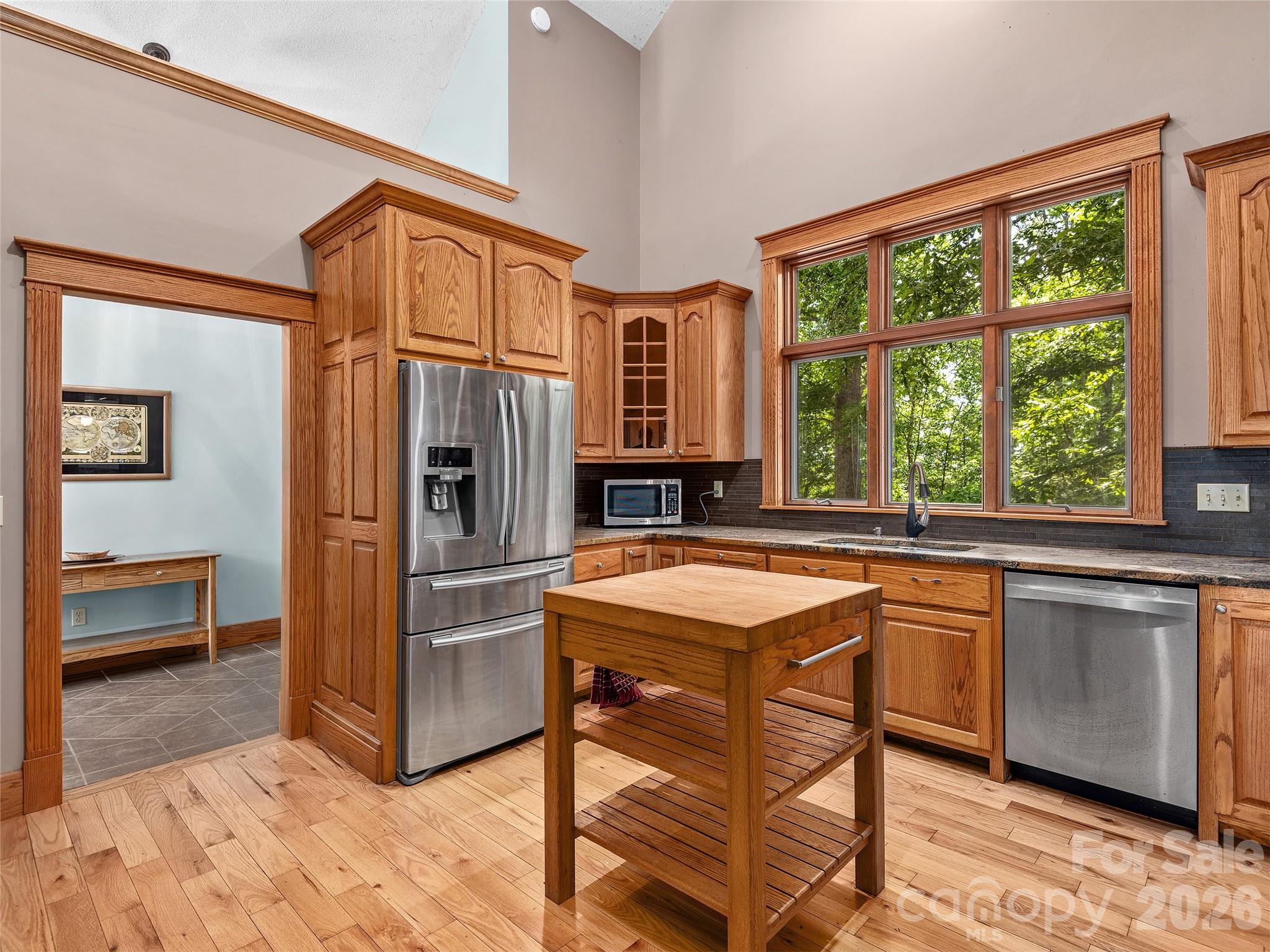 40 Deer Ridge Road — Mills River