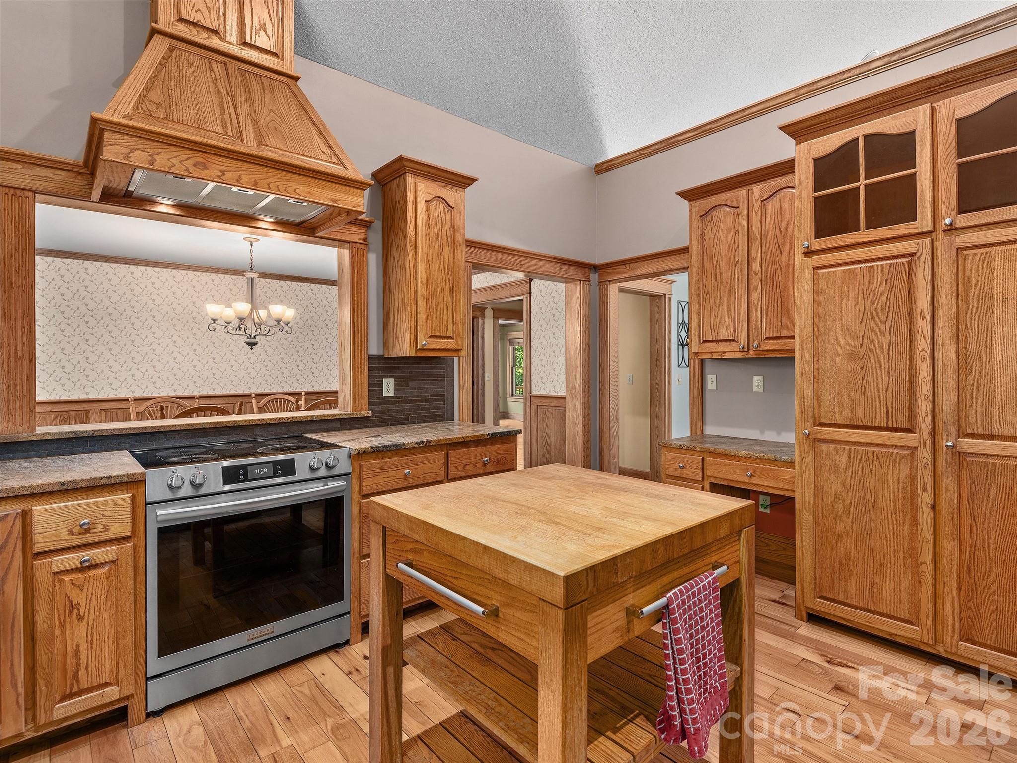 40 Deer Ridge Road — Mills River