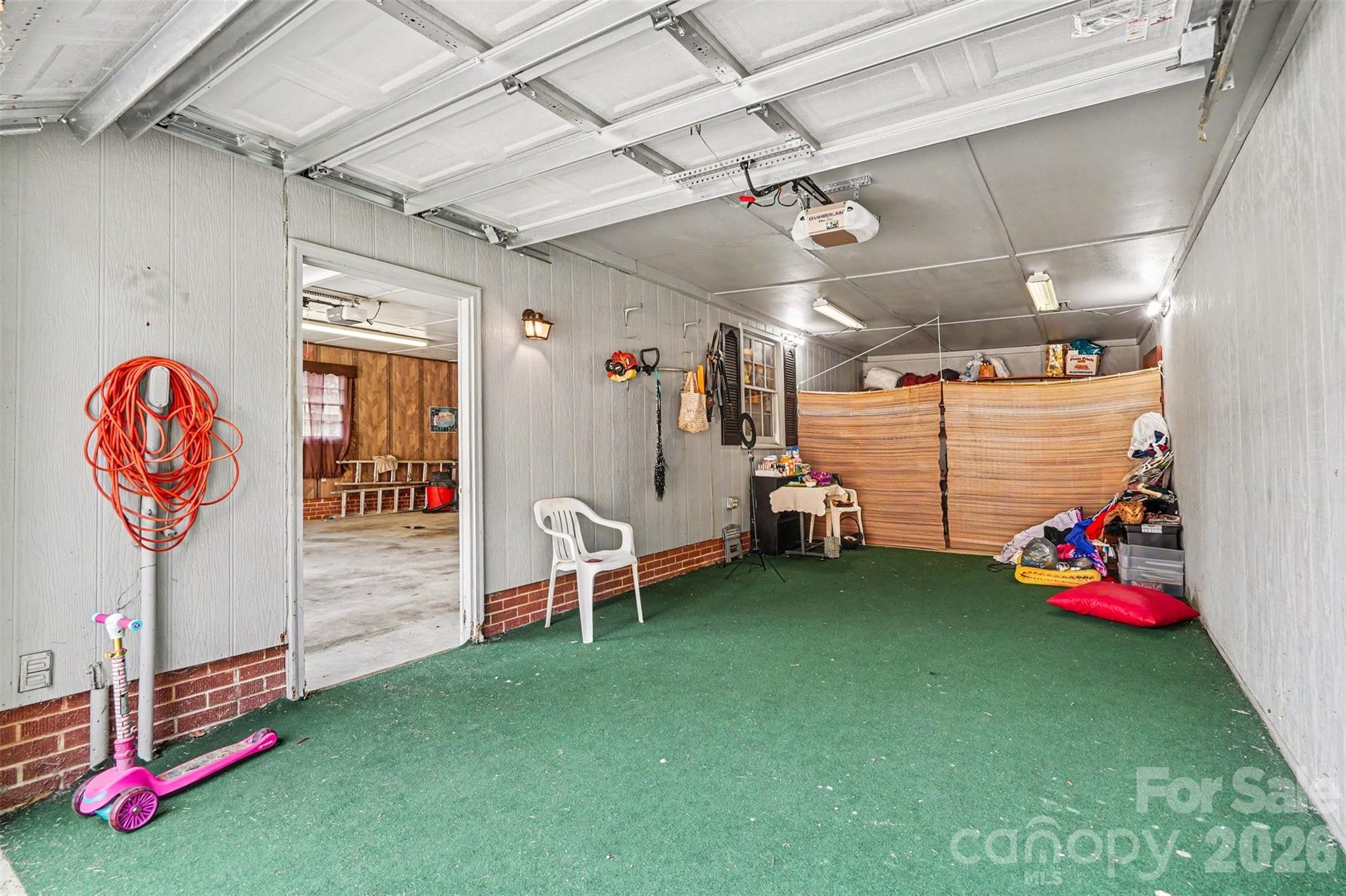 400 Briarwood Drive — Charlotte