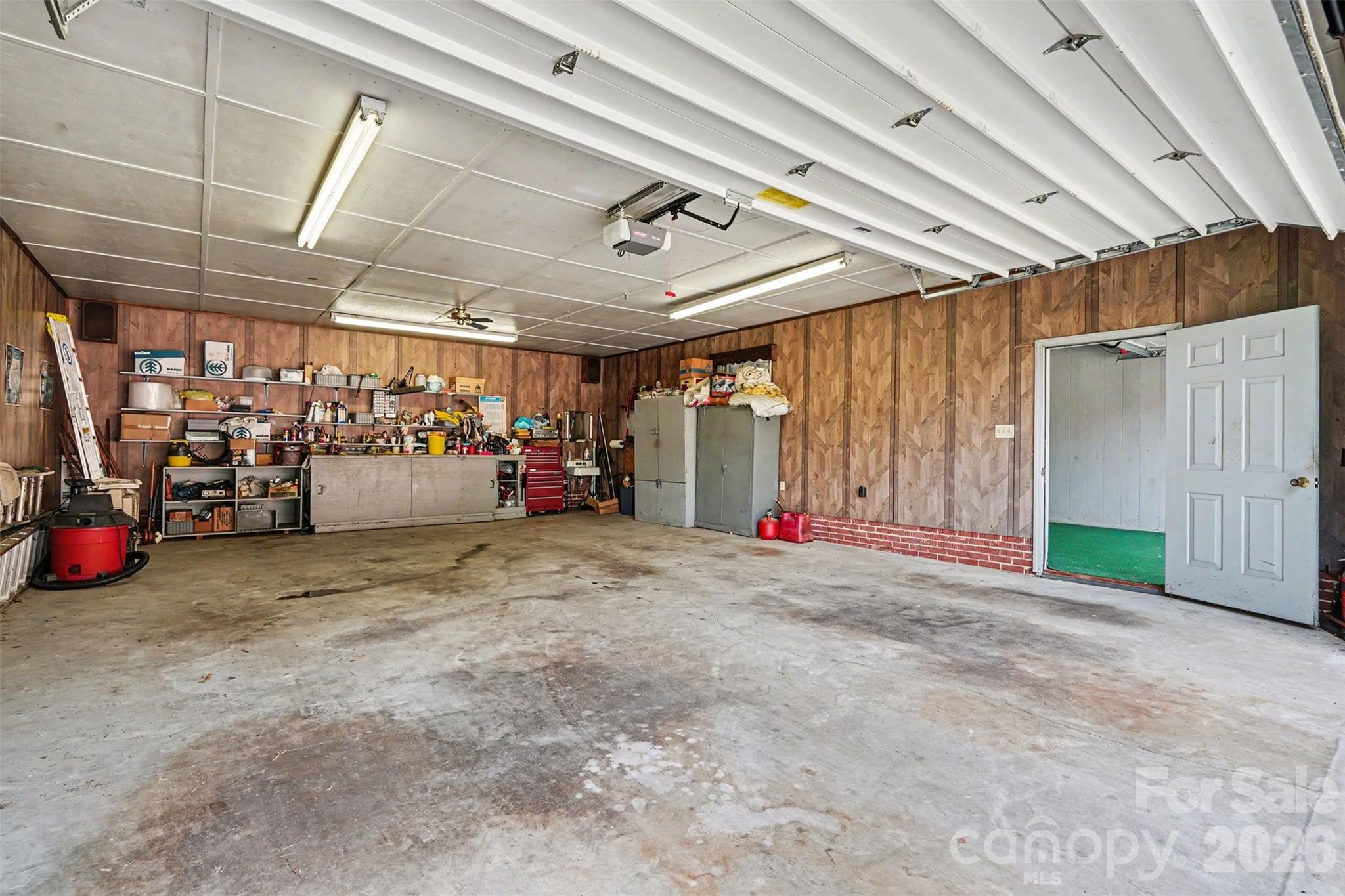 400 Briarwood Drive — Charlotte