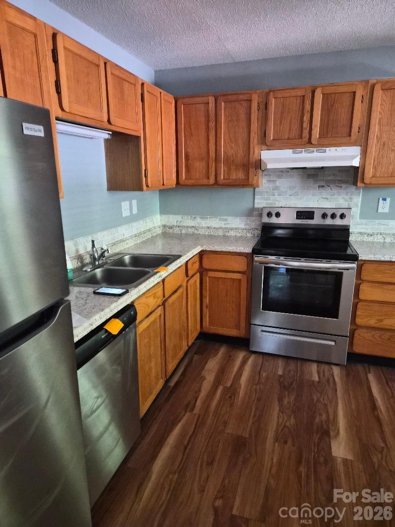 1746 Hunters Trail — Rock Hill