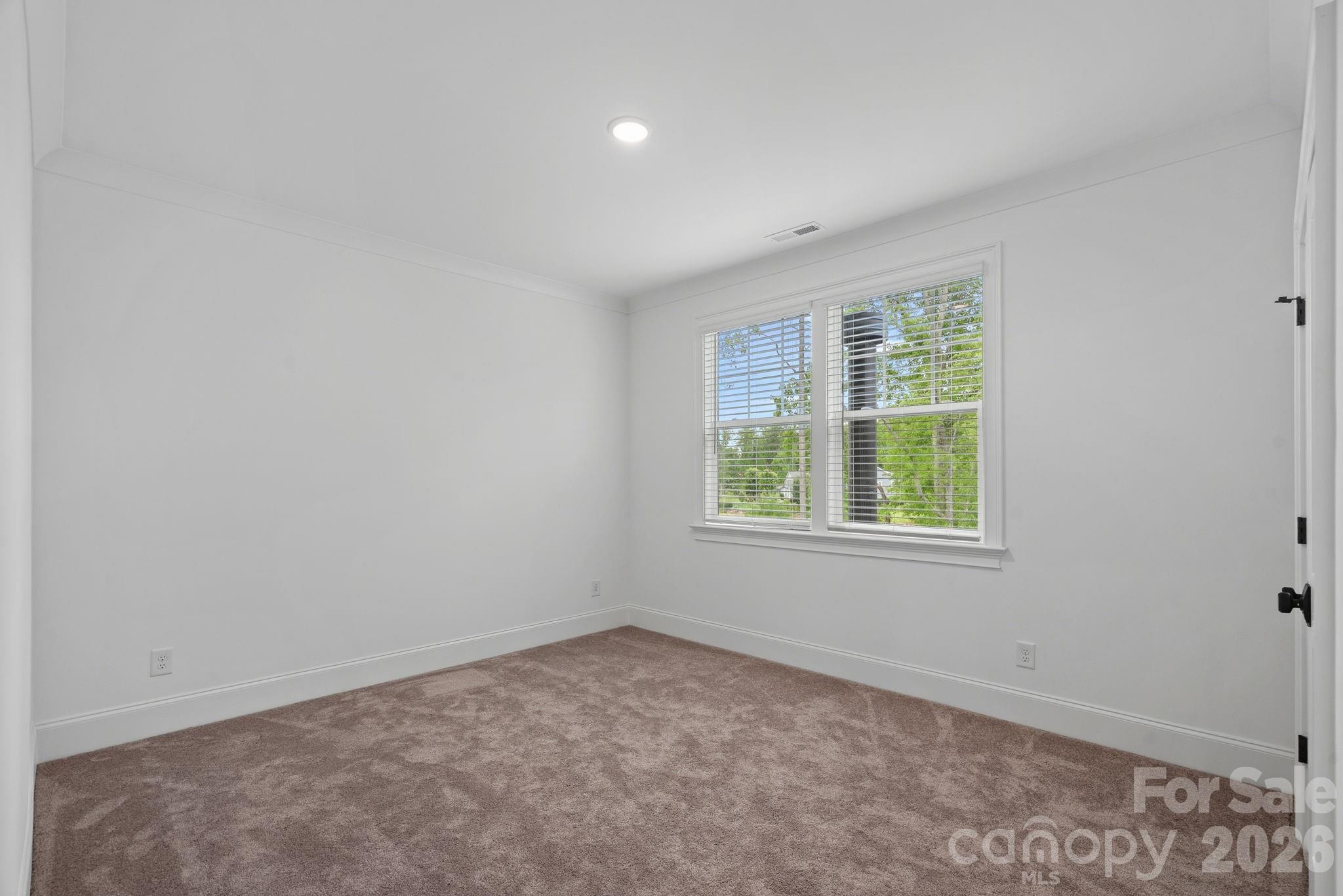 165 Little Indian Loop — Mooresville