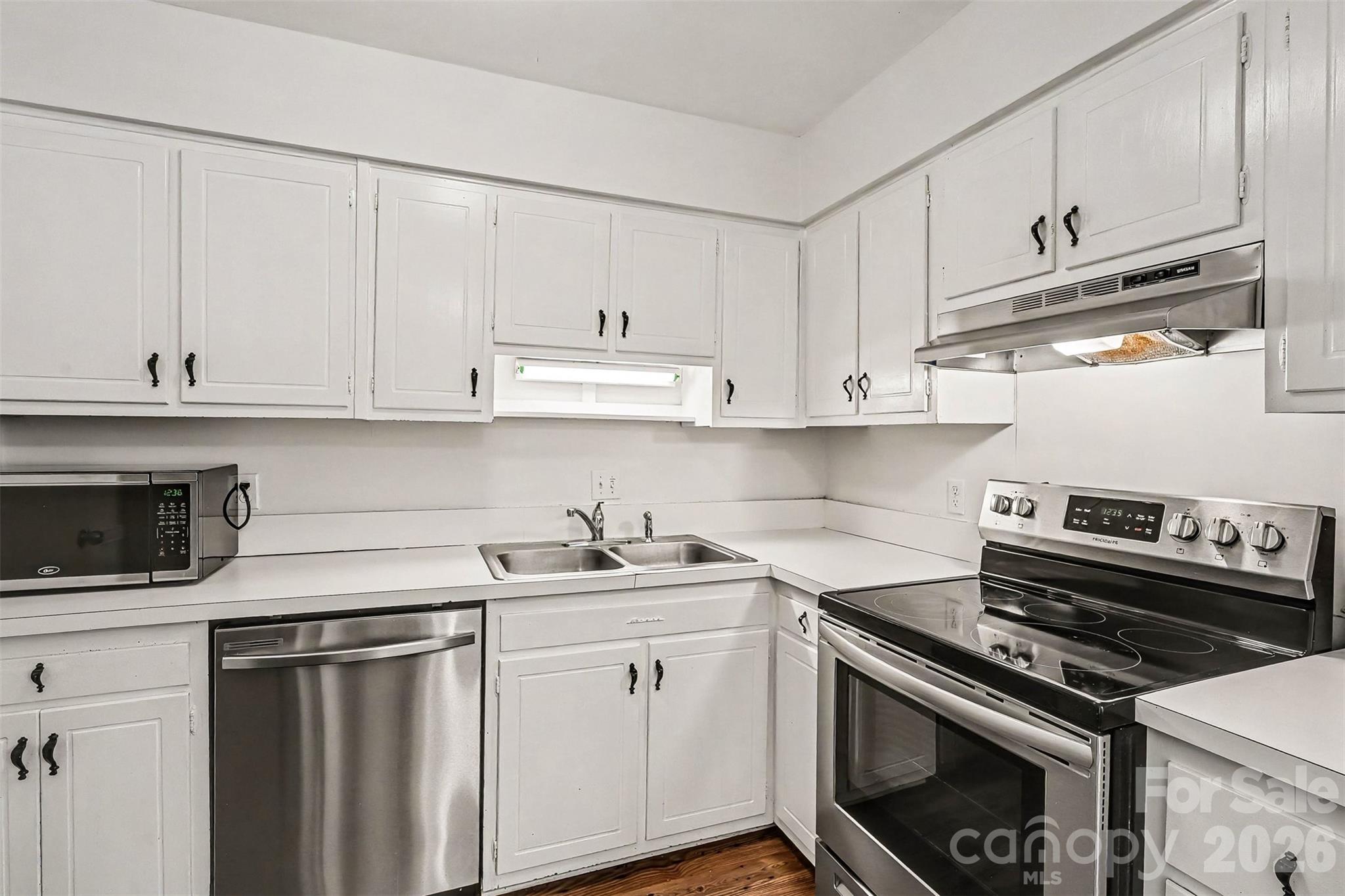3720 Park Road #L — Charlotte