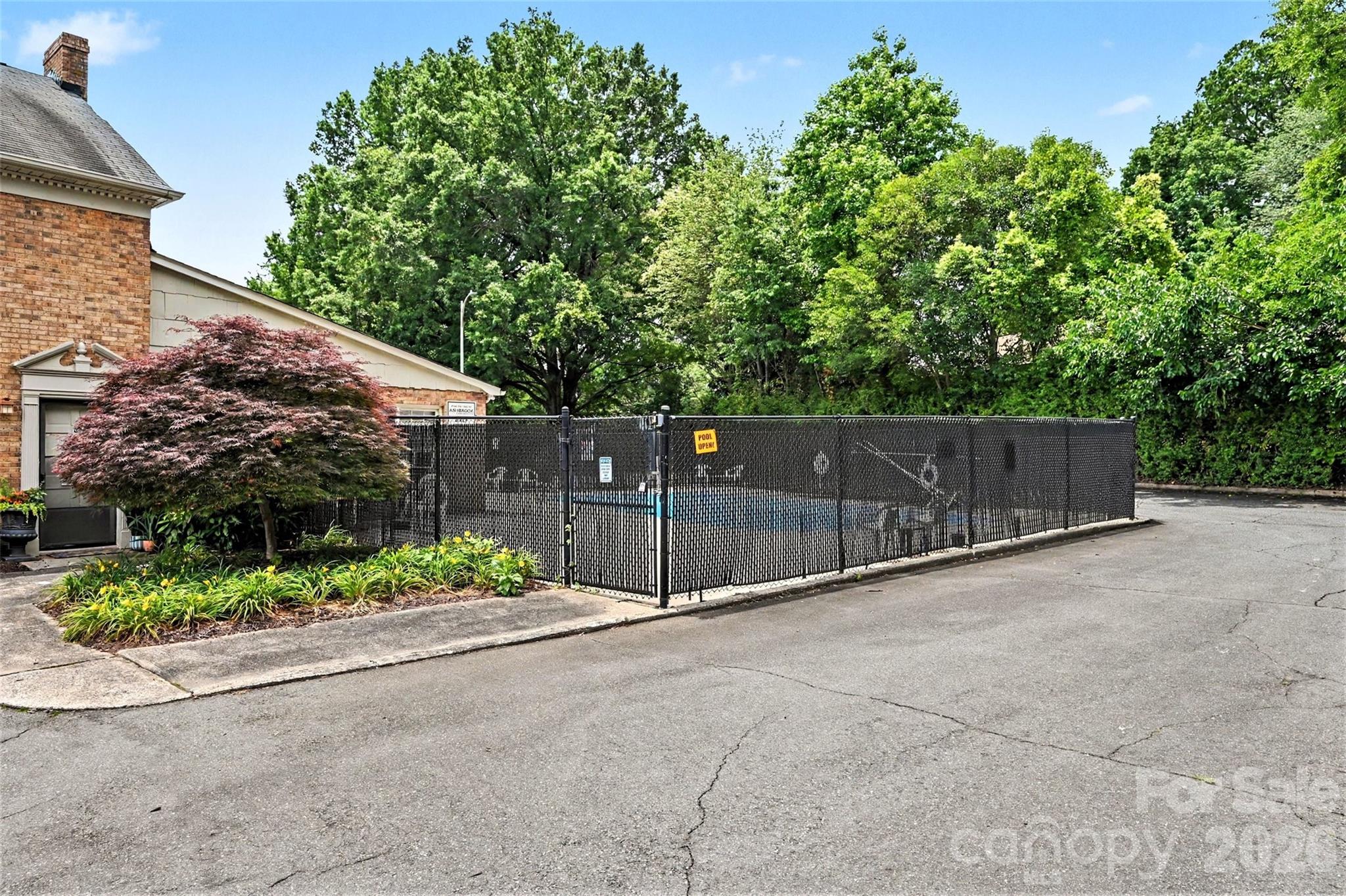 3720 Park Road #L — Charlotte
