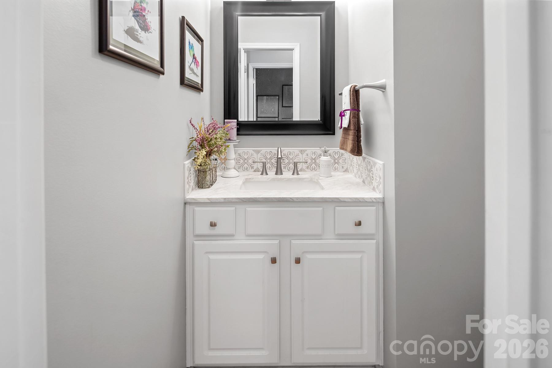 2517 Coltsgate Road — Waxhaw