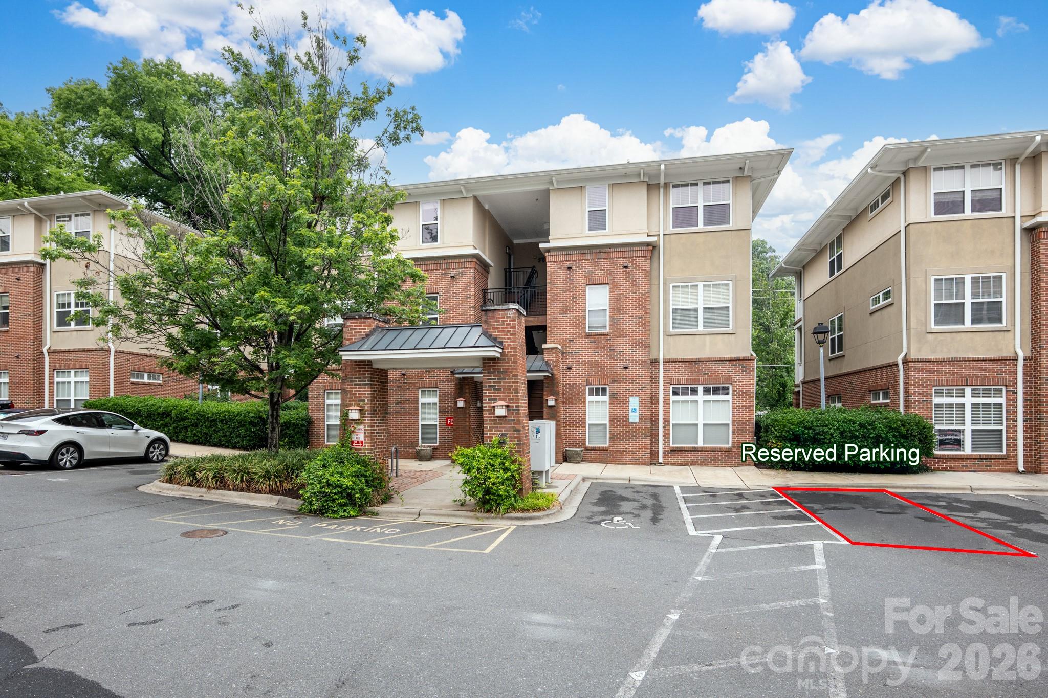 1308 Kenilworth Avenue #430 — Charlotte