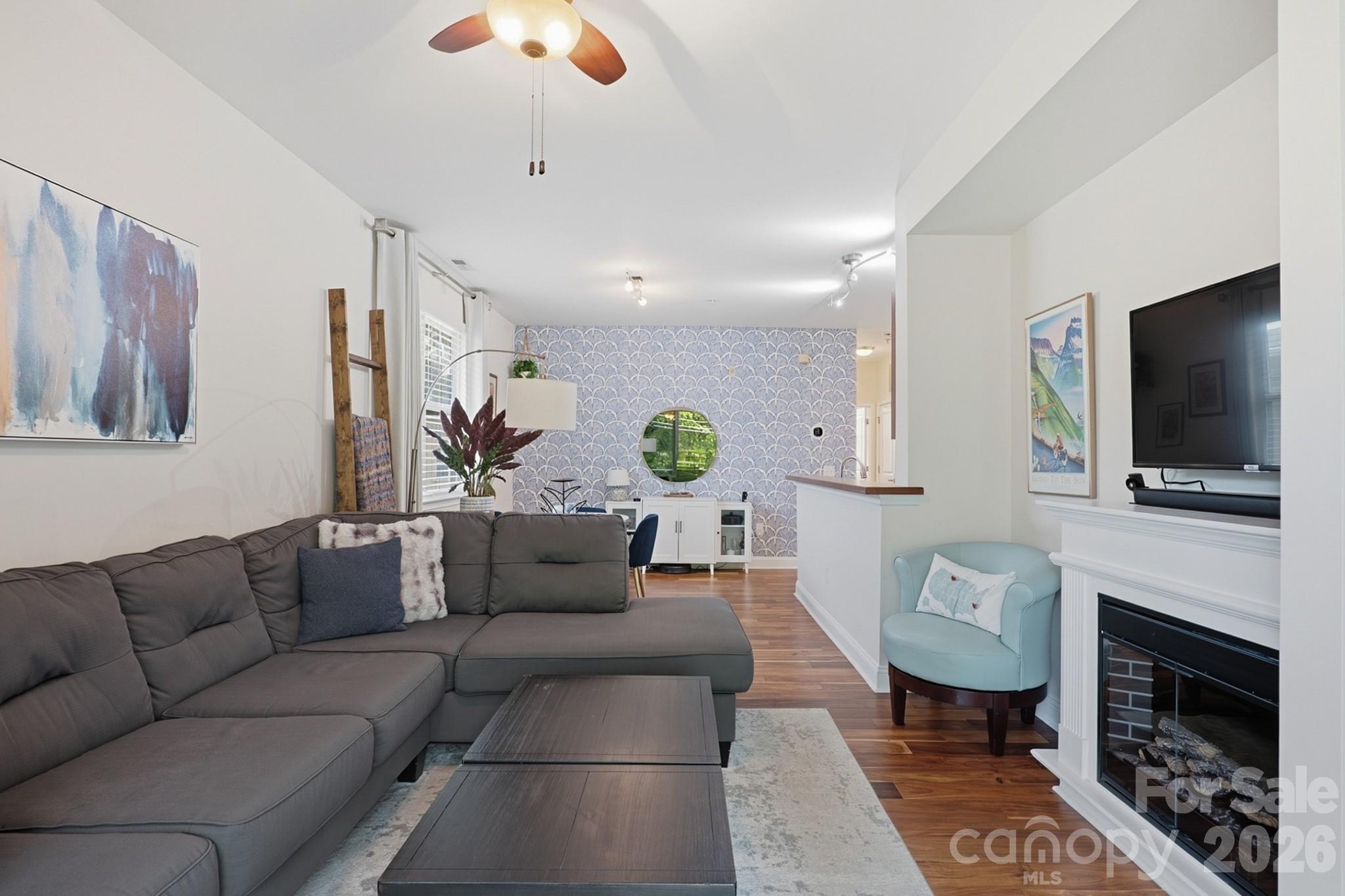 1308 Kenilworth Avenue #430 — Charlotte