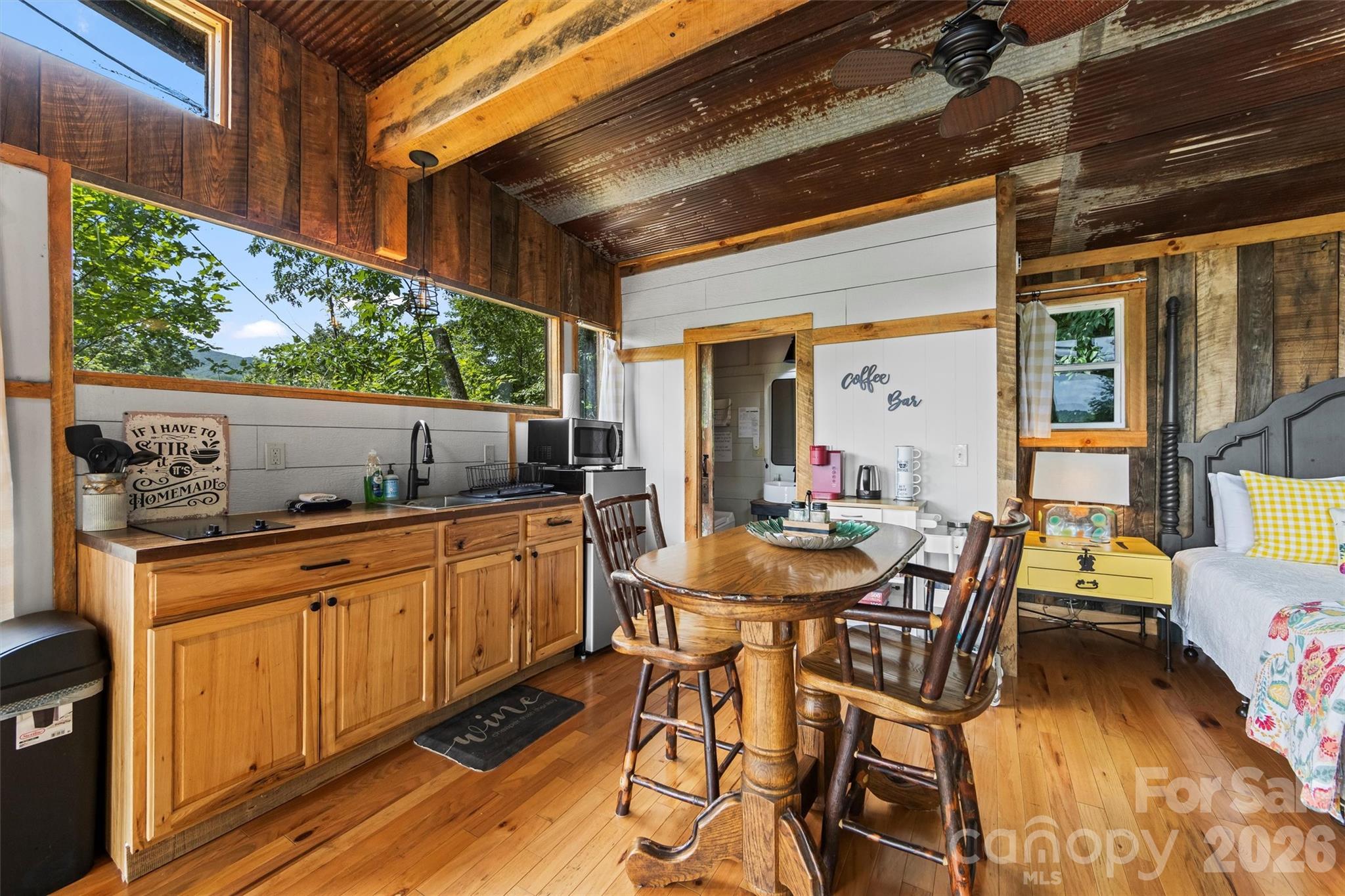 553 Paradise Mountain Road — Canton
