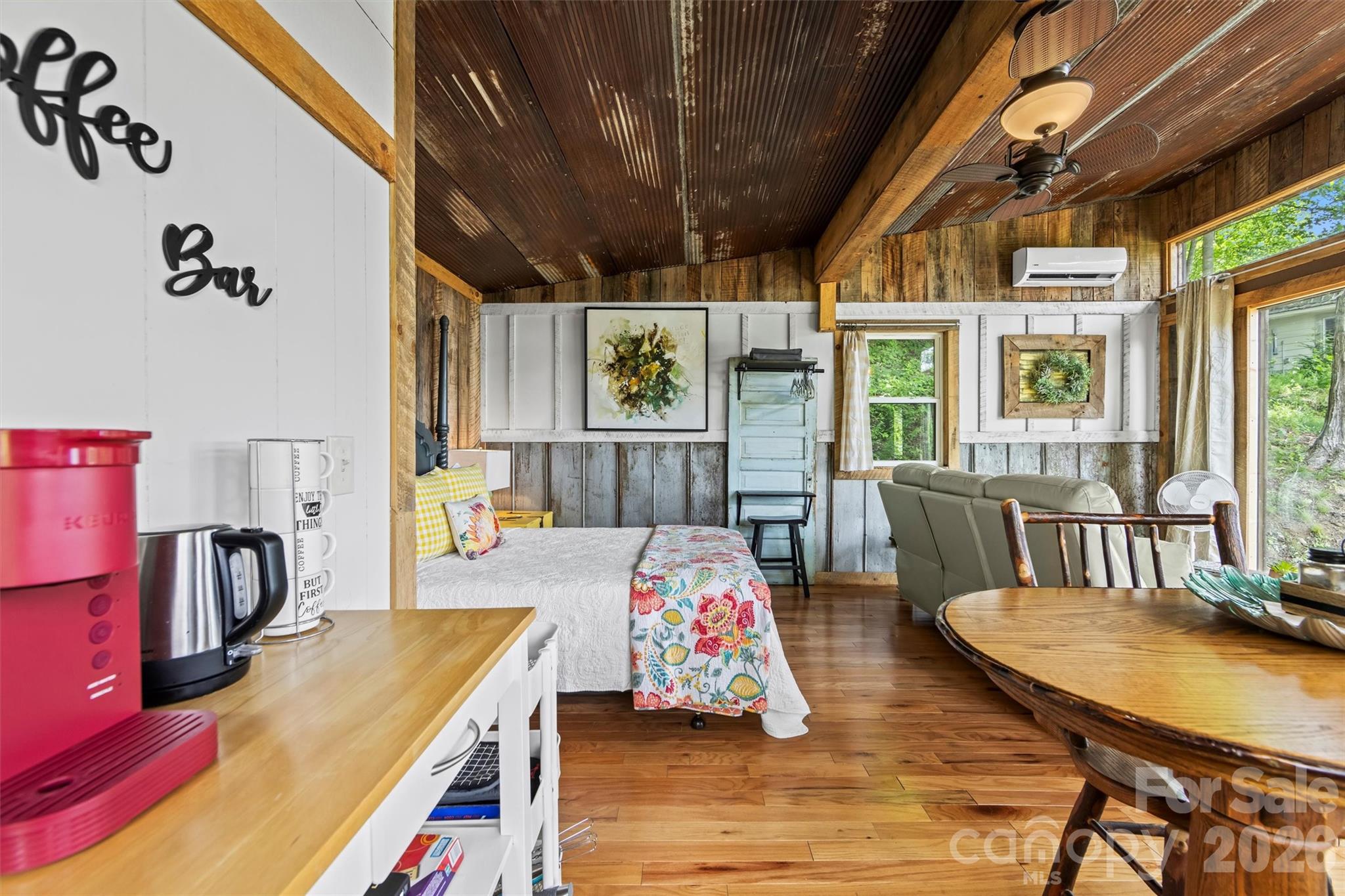 553 Paradise Mountain Road — Canton
