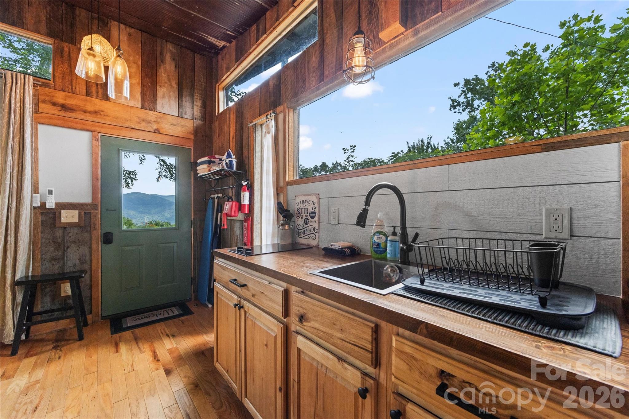 553 Paradise Mountain Road — Canton