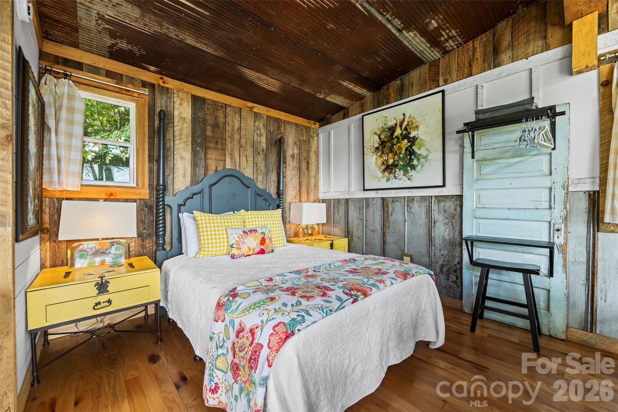 553 Paradise Mountain Road — Canton