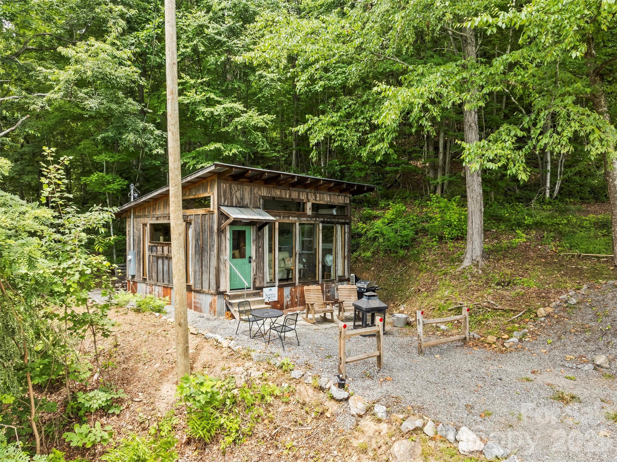 553 Paradise Mountain Road — Canton