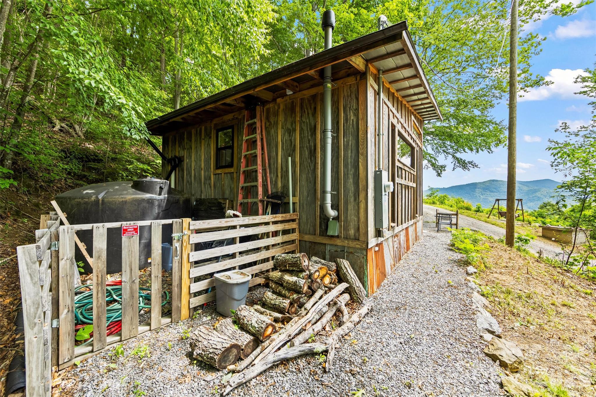 553 Paradise Mountain Road — Canton