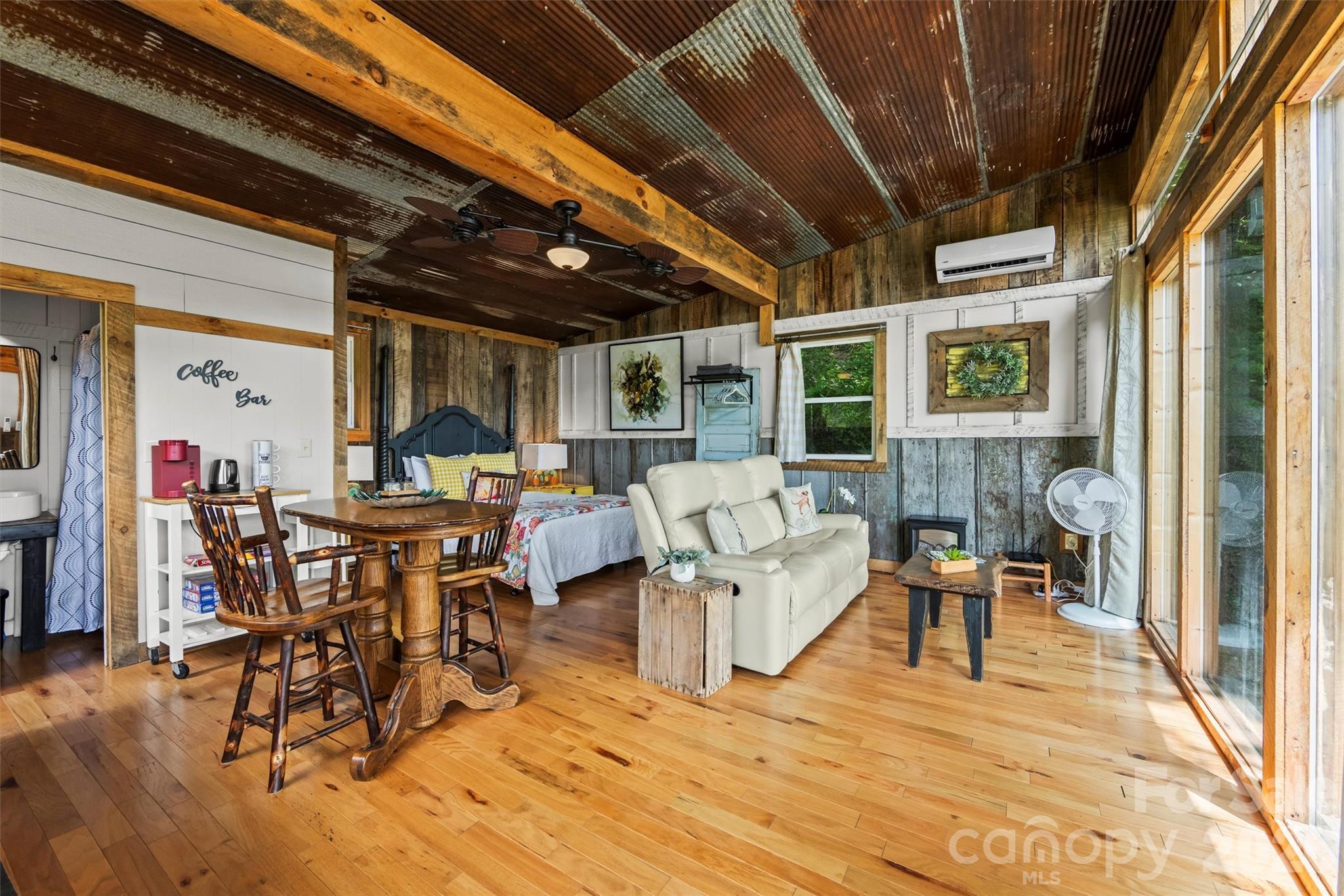 553 Paradise Mountain Road — Canton