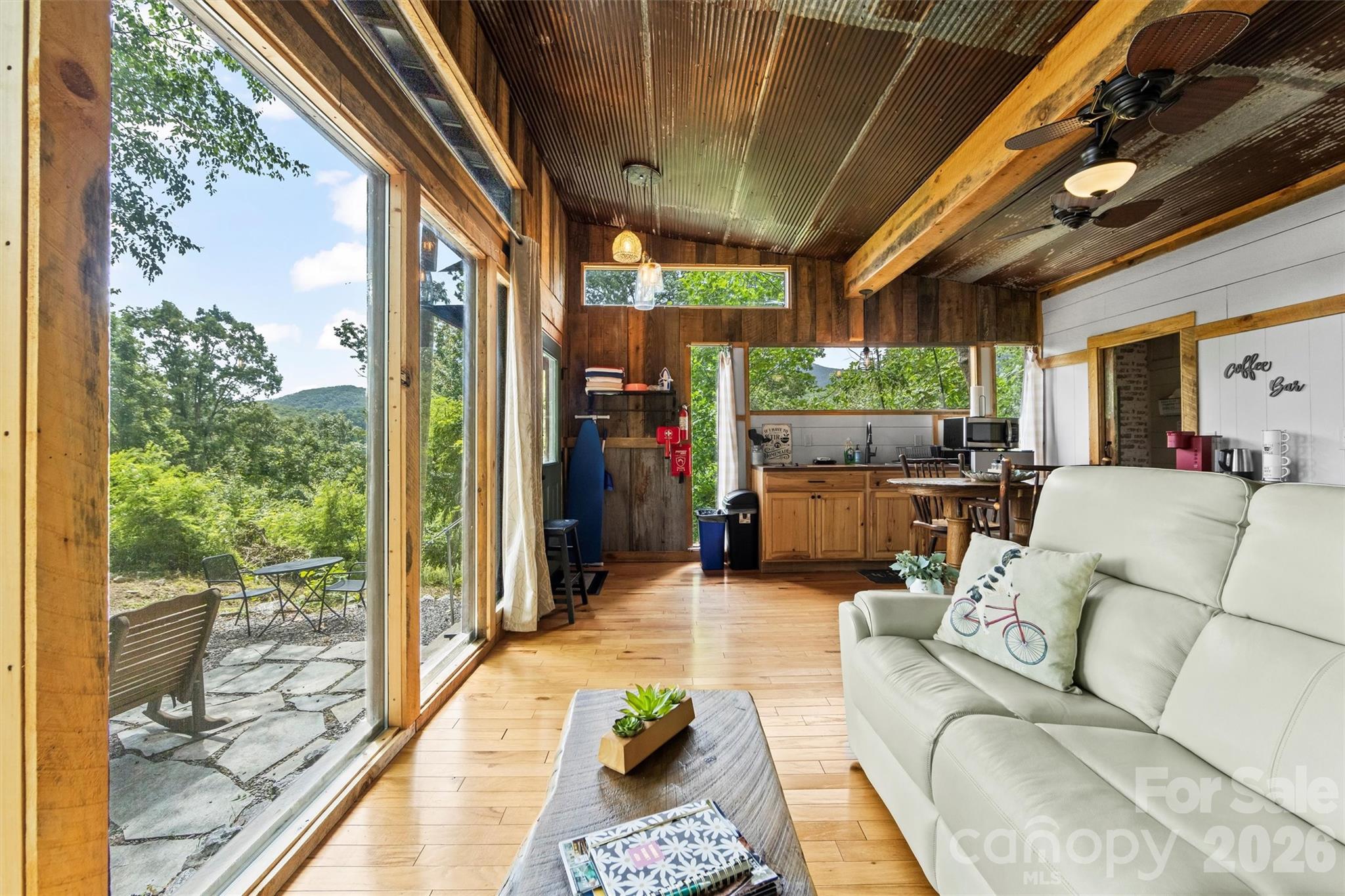 553 Paradise Mountain Road — Canton