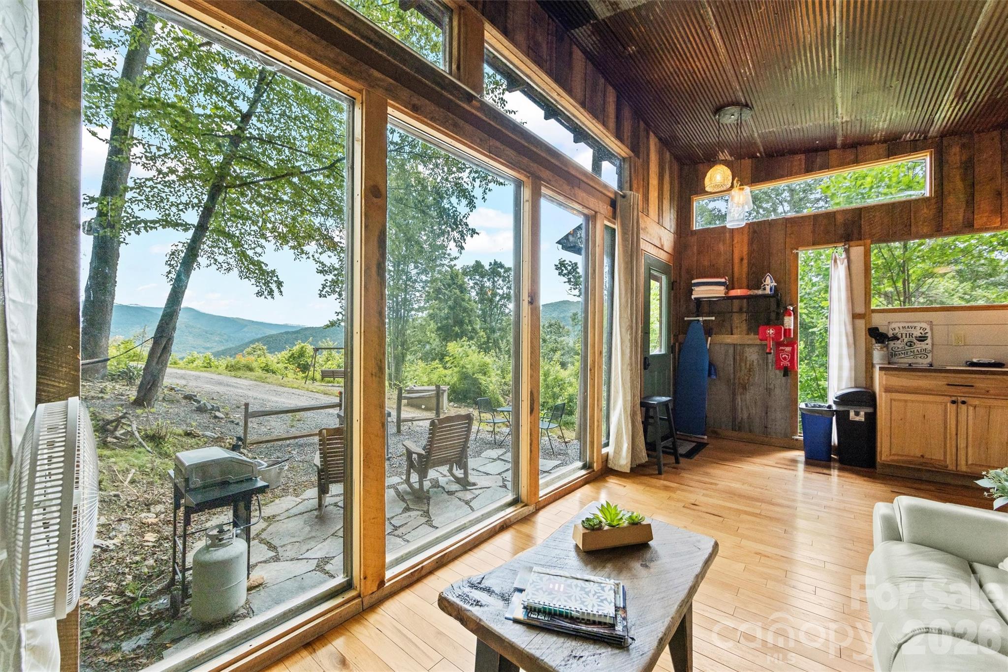 553 Paradise Mountain Road — Canton