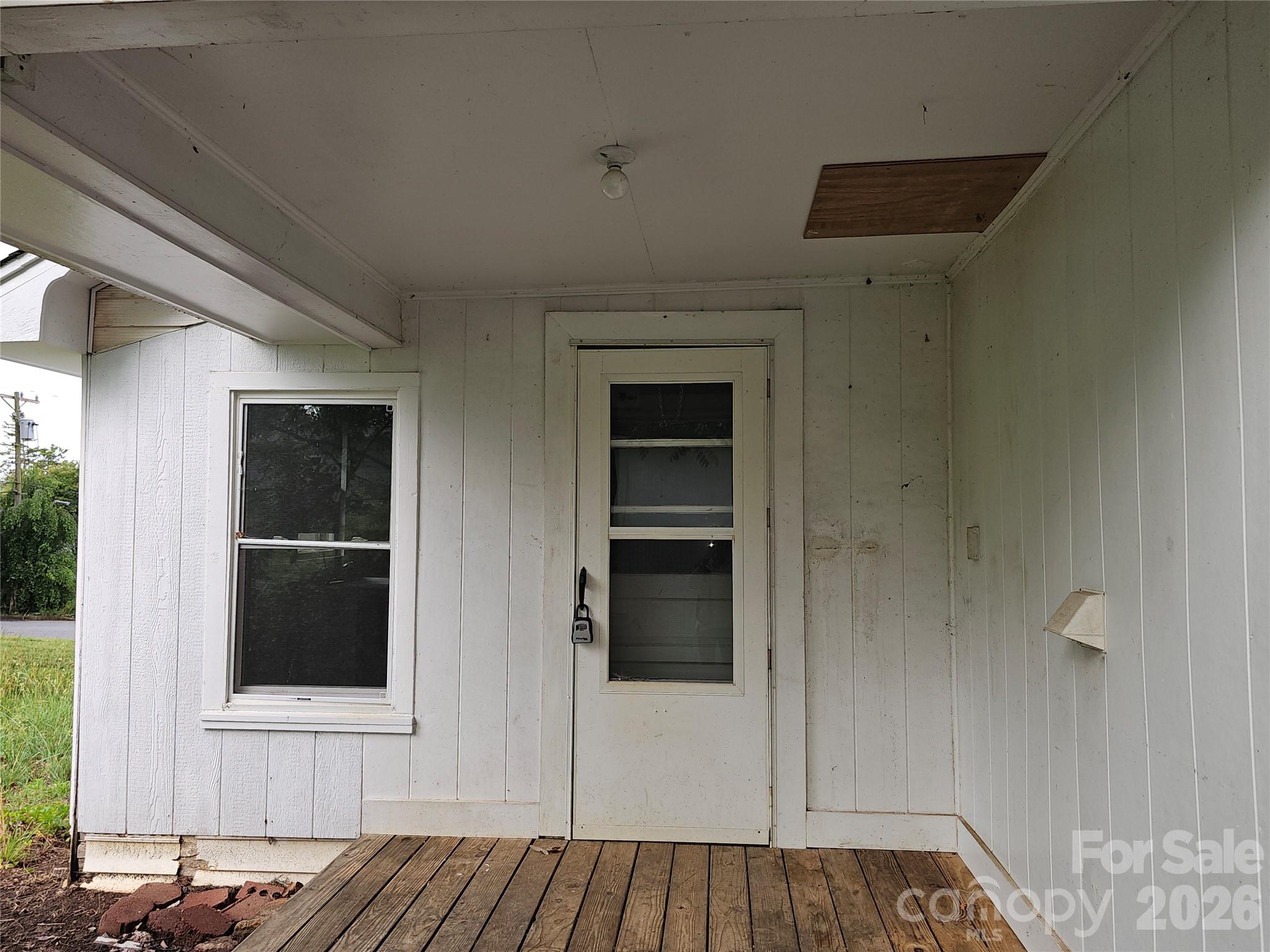 1641 Berkley Street SW — Lenoir