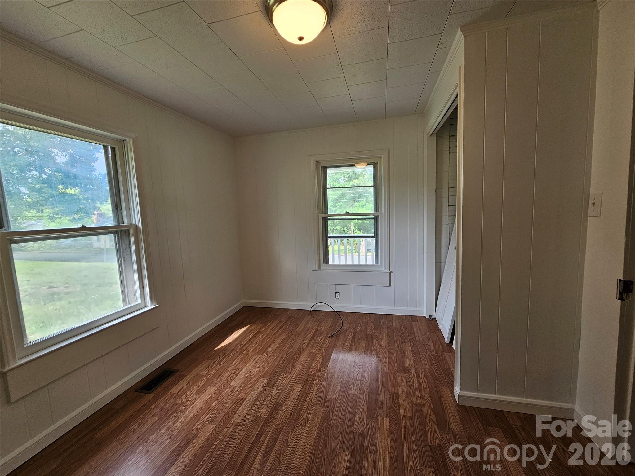 1641 Berkley Street SW — Lenoir