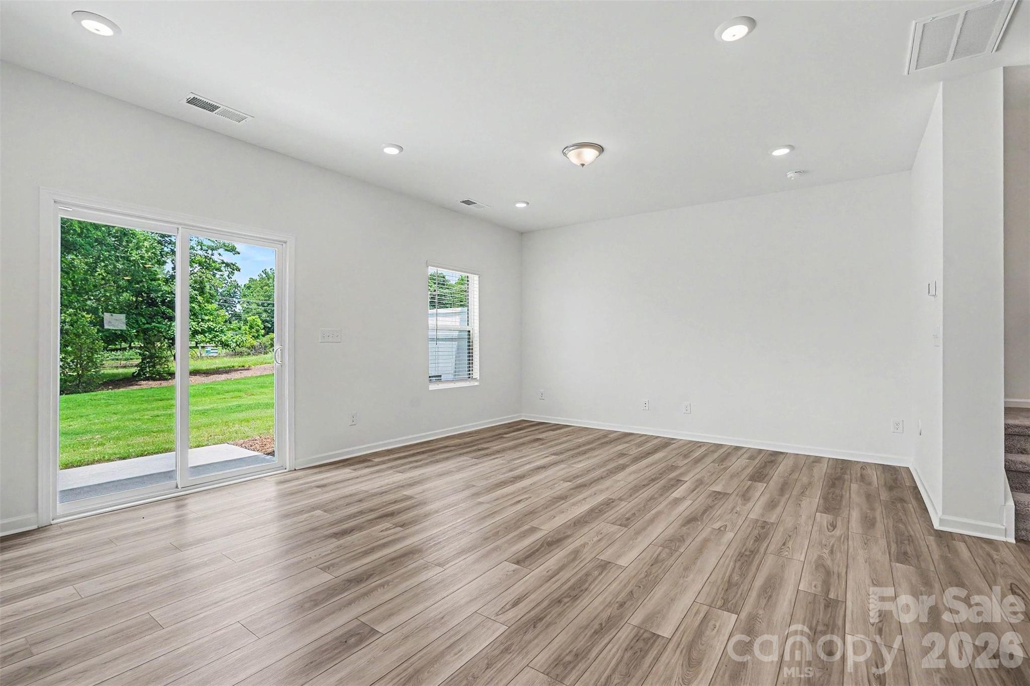 4035 Lawnview Drive — Charlotte