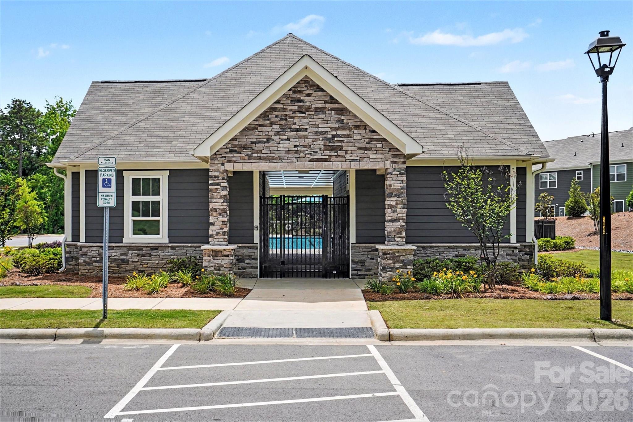 4035 Lawnview Drive — Charlotte