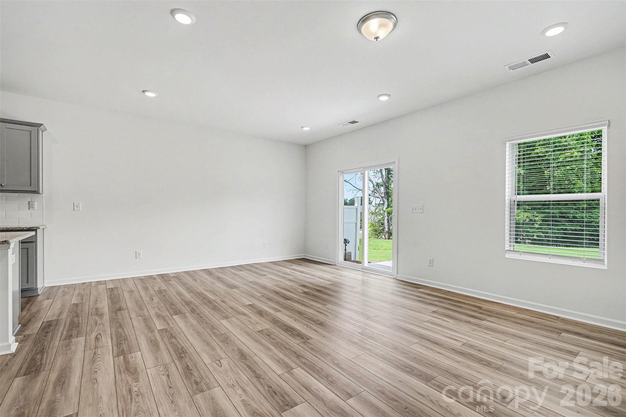 4035 Lawnview Drive — Charlotte
