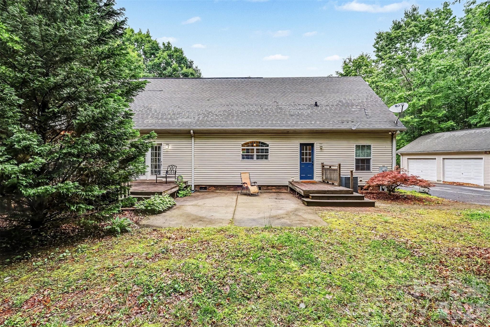 5879 Gold Hill Road E — Gold Hill
