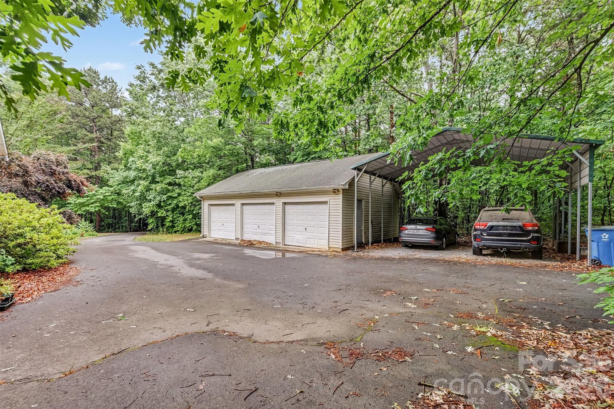 5879 Gold Hill Road E — Gold Hill