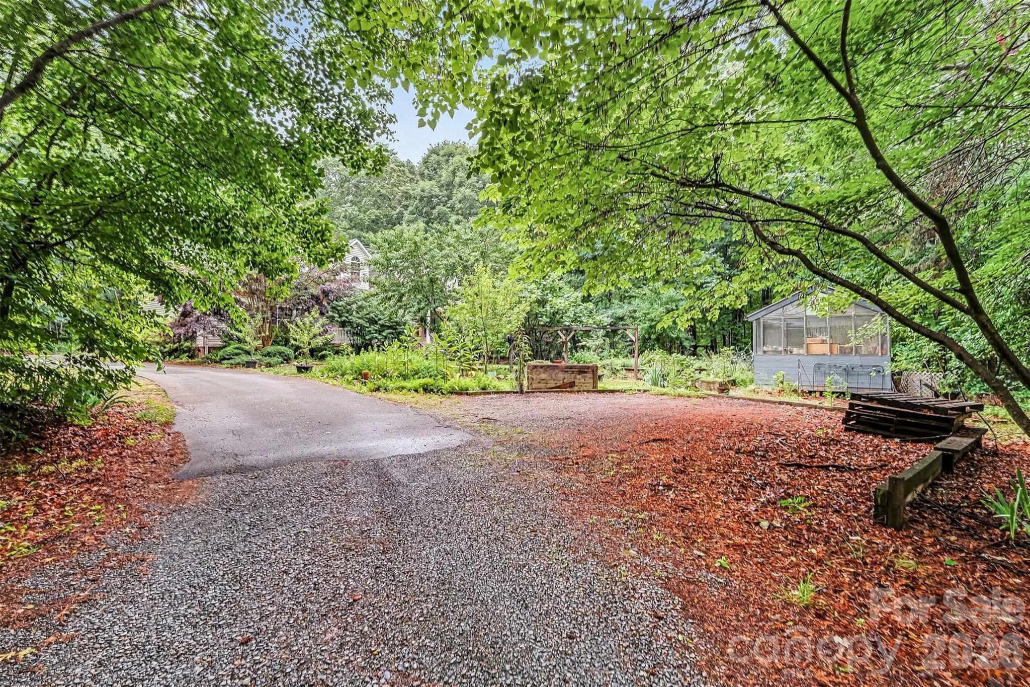 5879 Gold Hill Road E — Gold Hill
