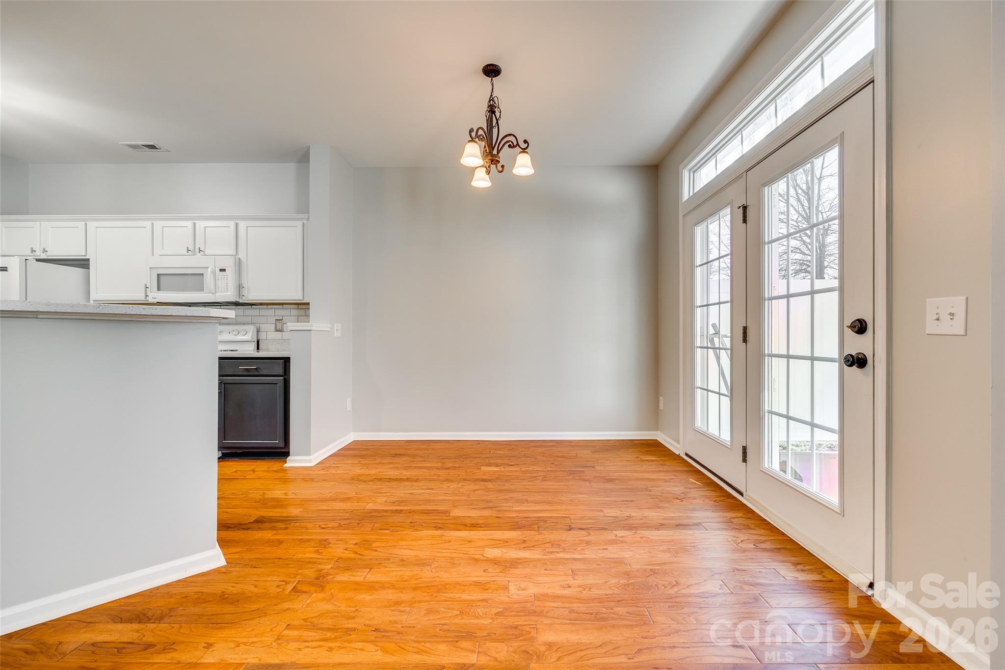618 Bayou Circle — Clover
