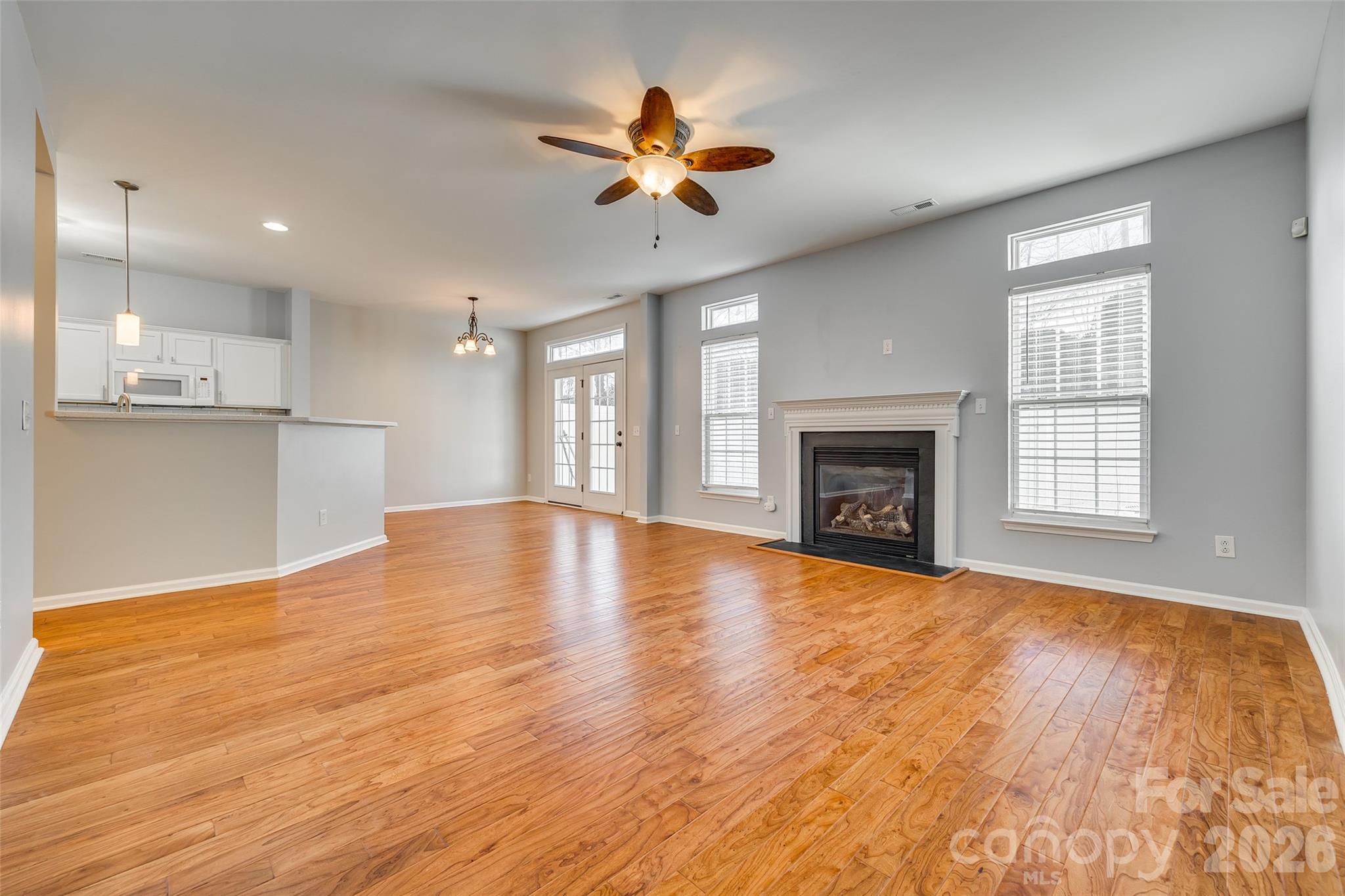 618 Bayou Circle — Clover