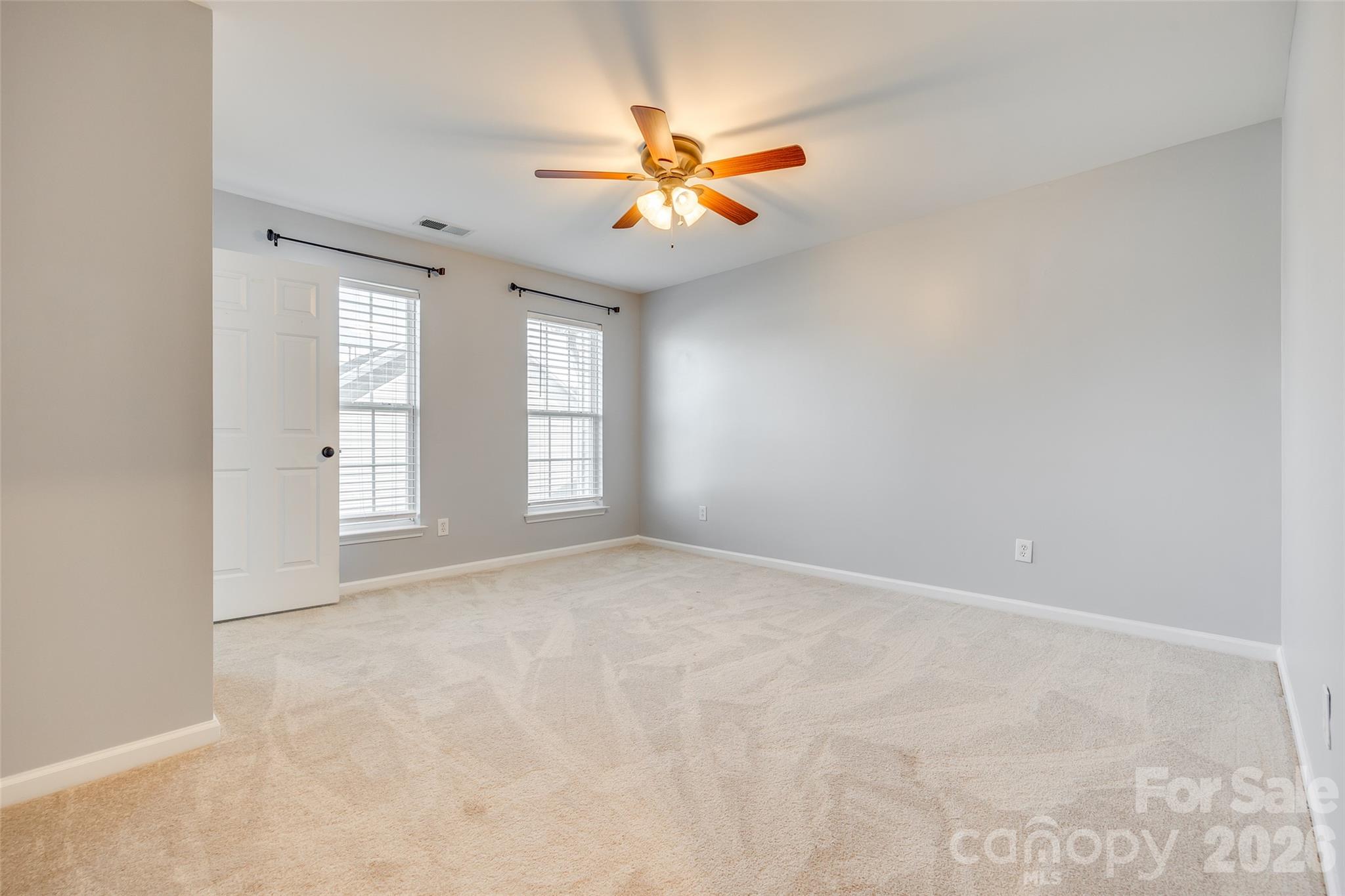618 Bayou Circle — Clover