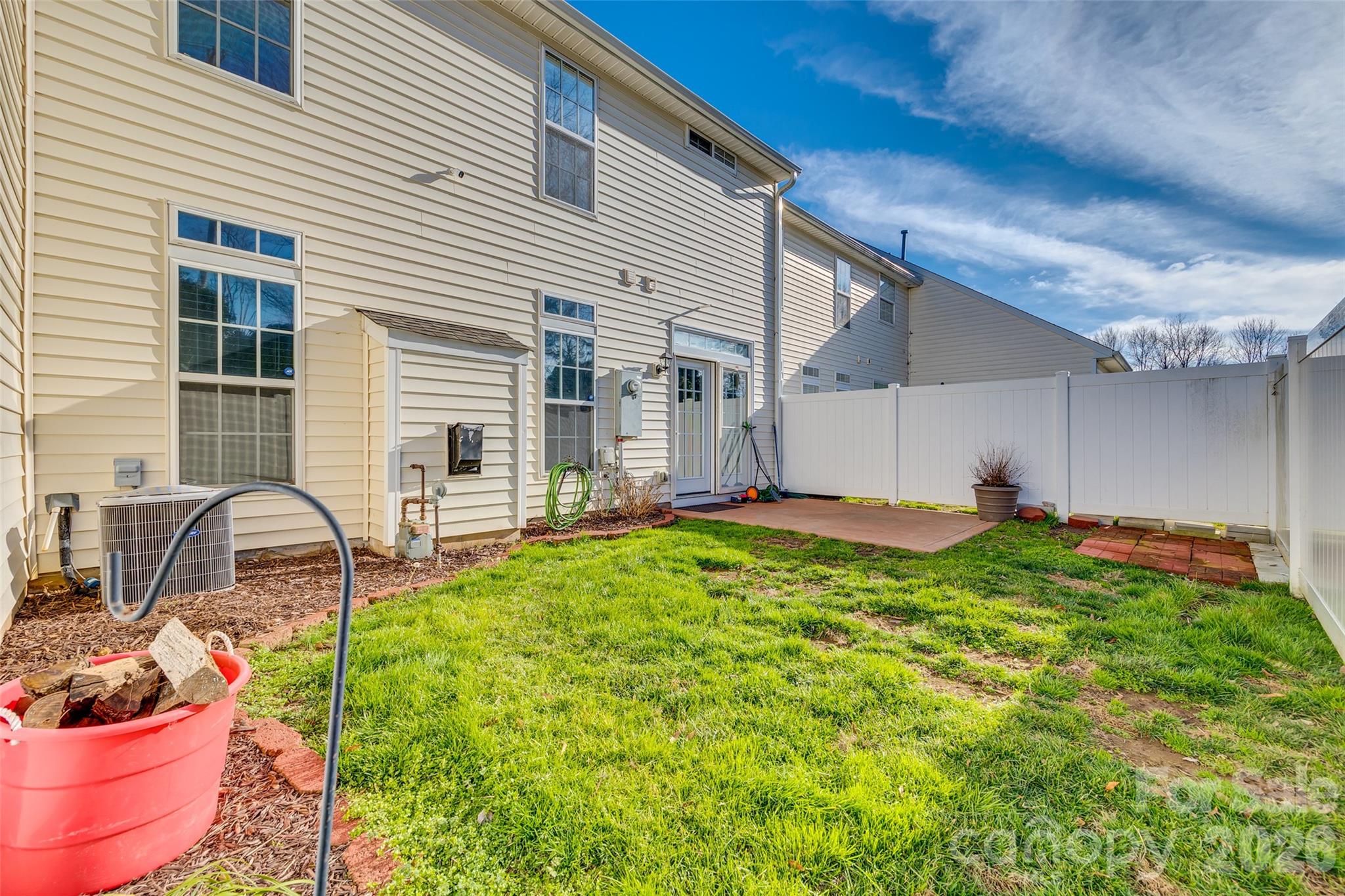618 Bayou Circle — Clover