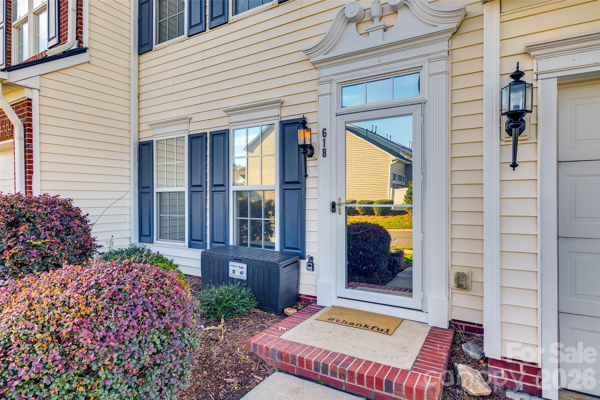 618 Bayou Circle — Clover