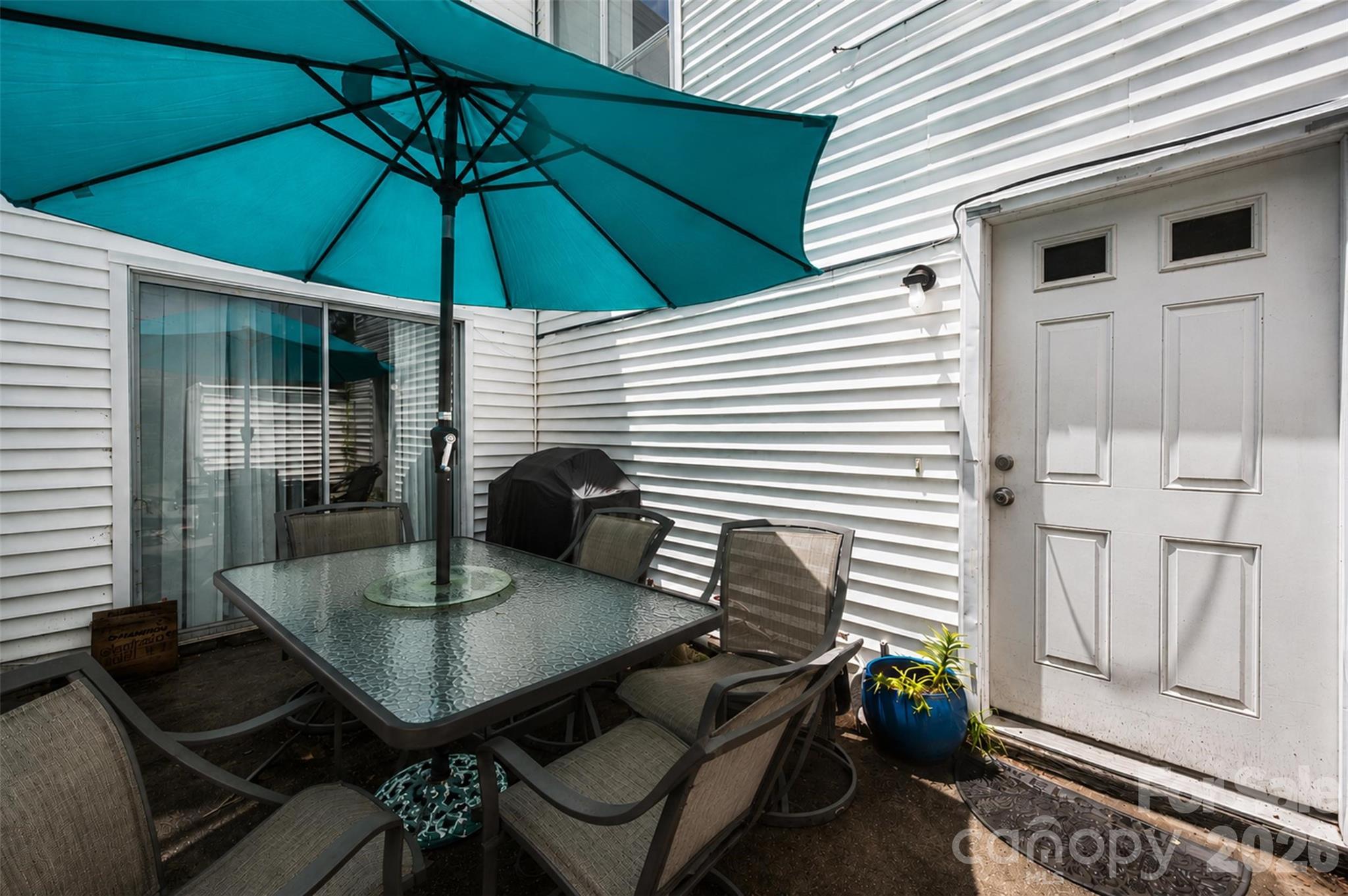 7130 Stonington Lane — Charlotte