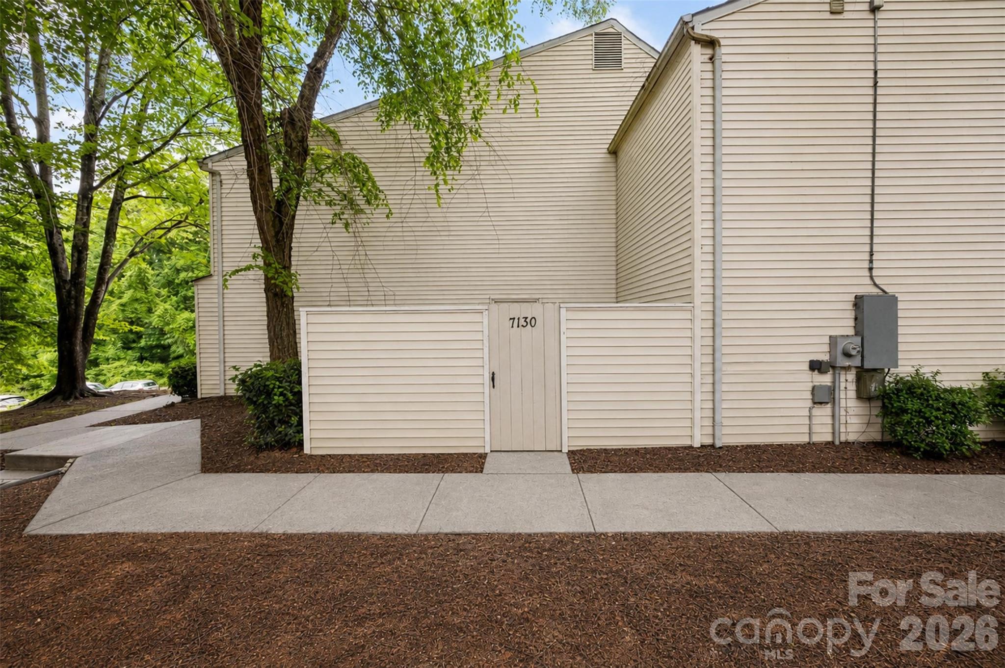 7130 Stonington Lane — Charlotte