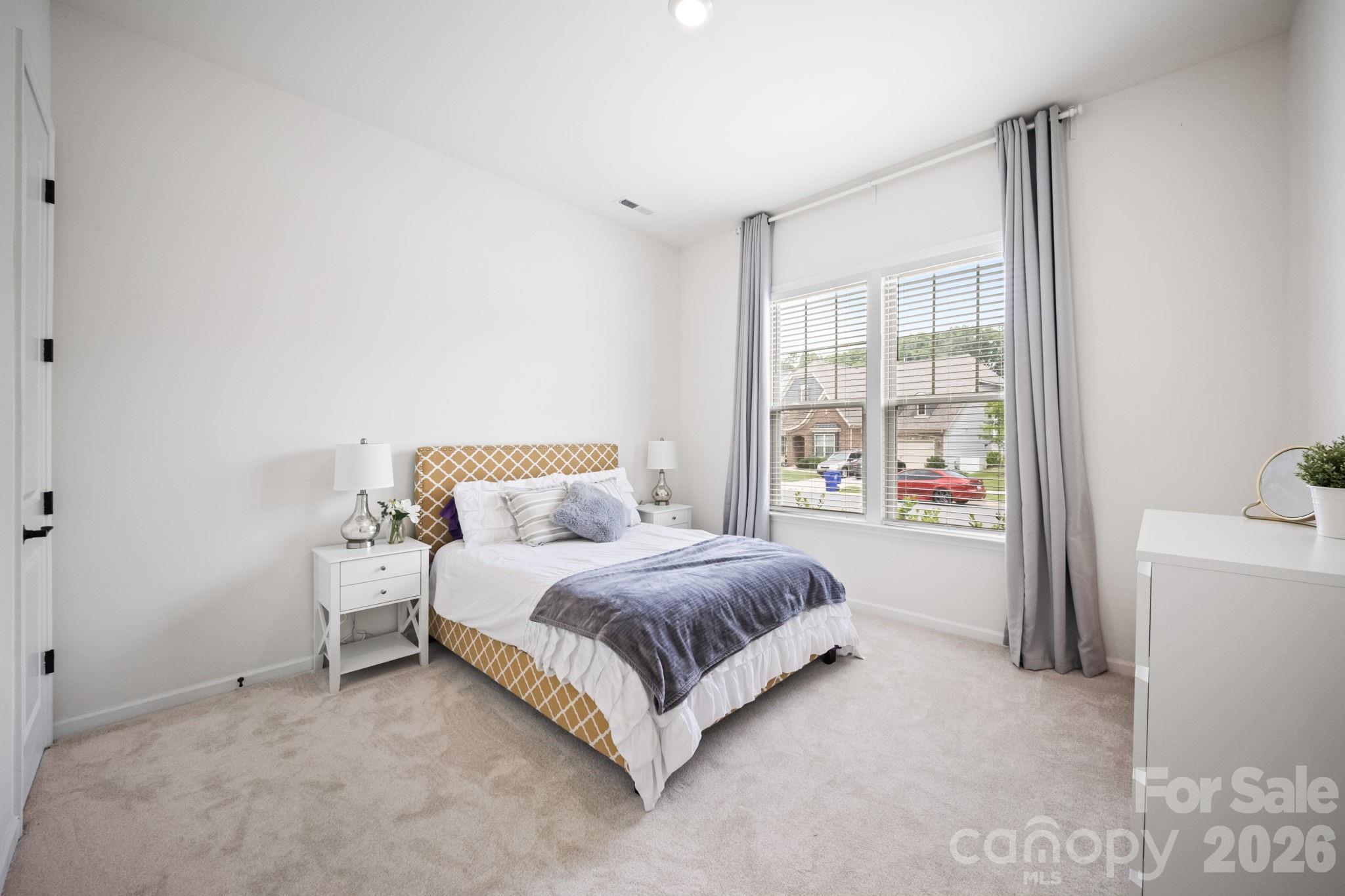 7920 Creek Park Drive — Denver