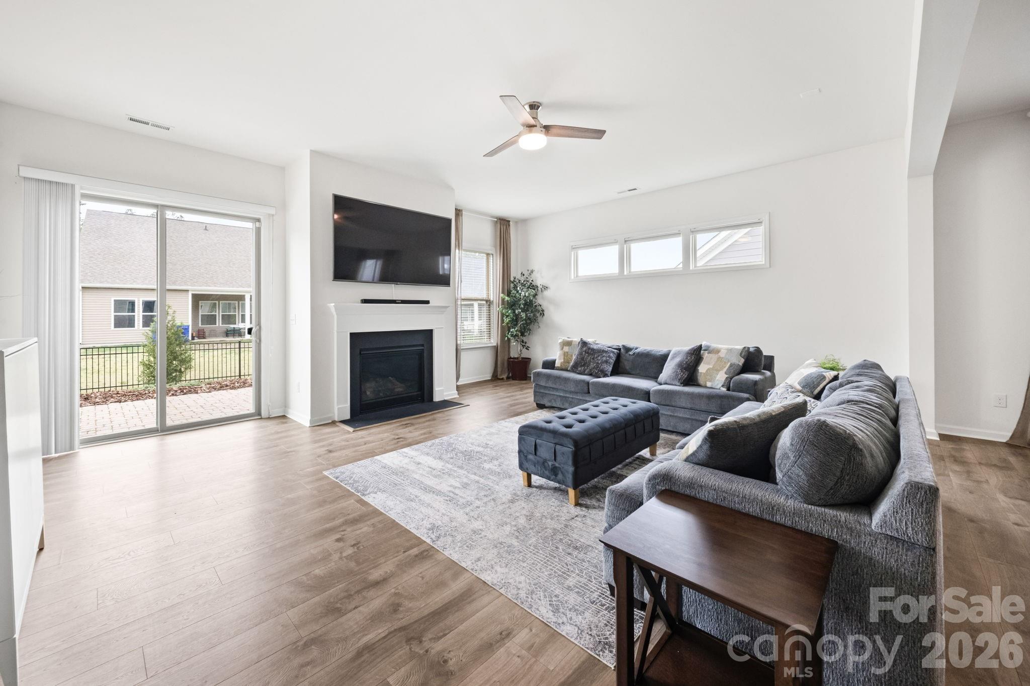 7920 Creek Park Drive — Denver