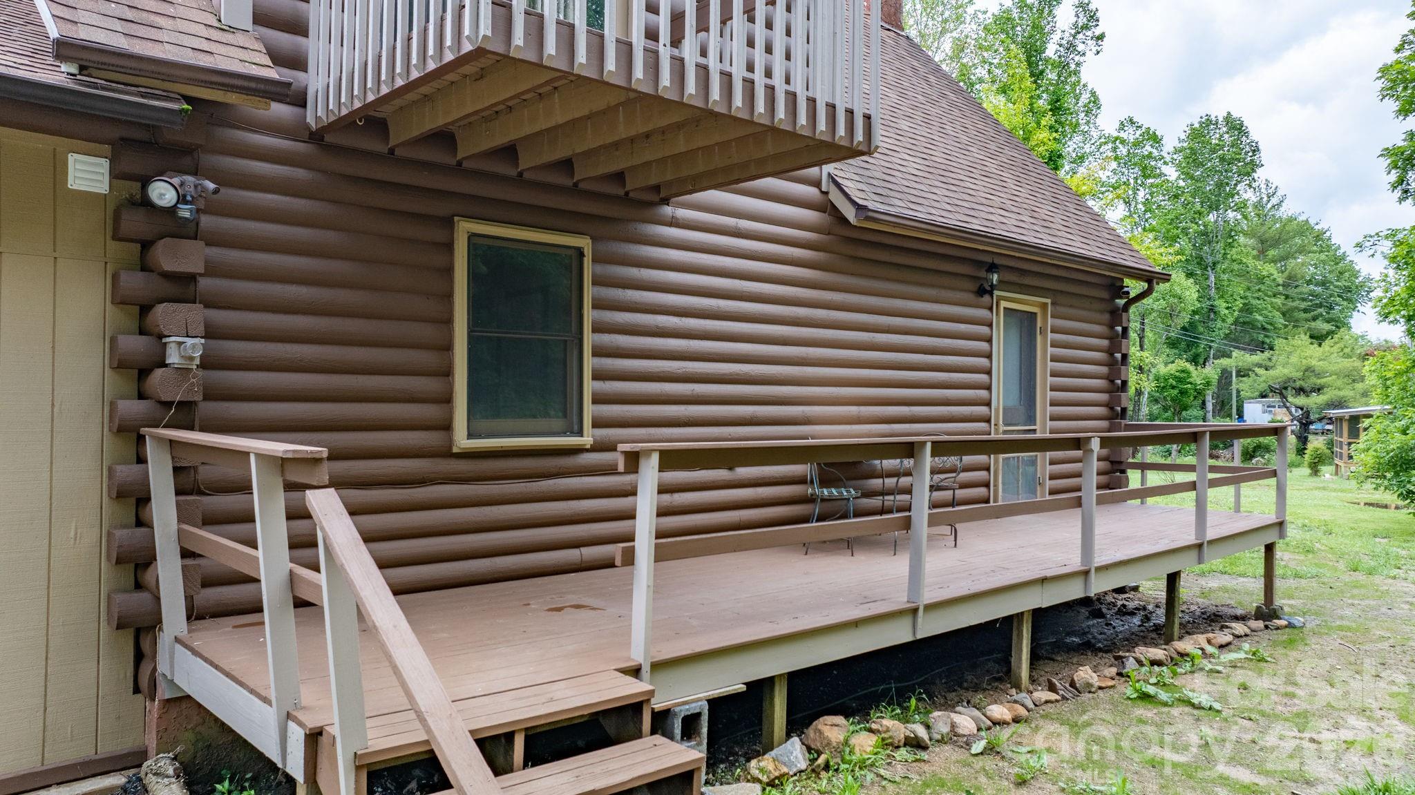 3206 Fork Mountain Road — Bakersville
