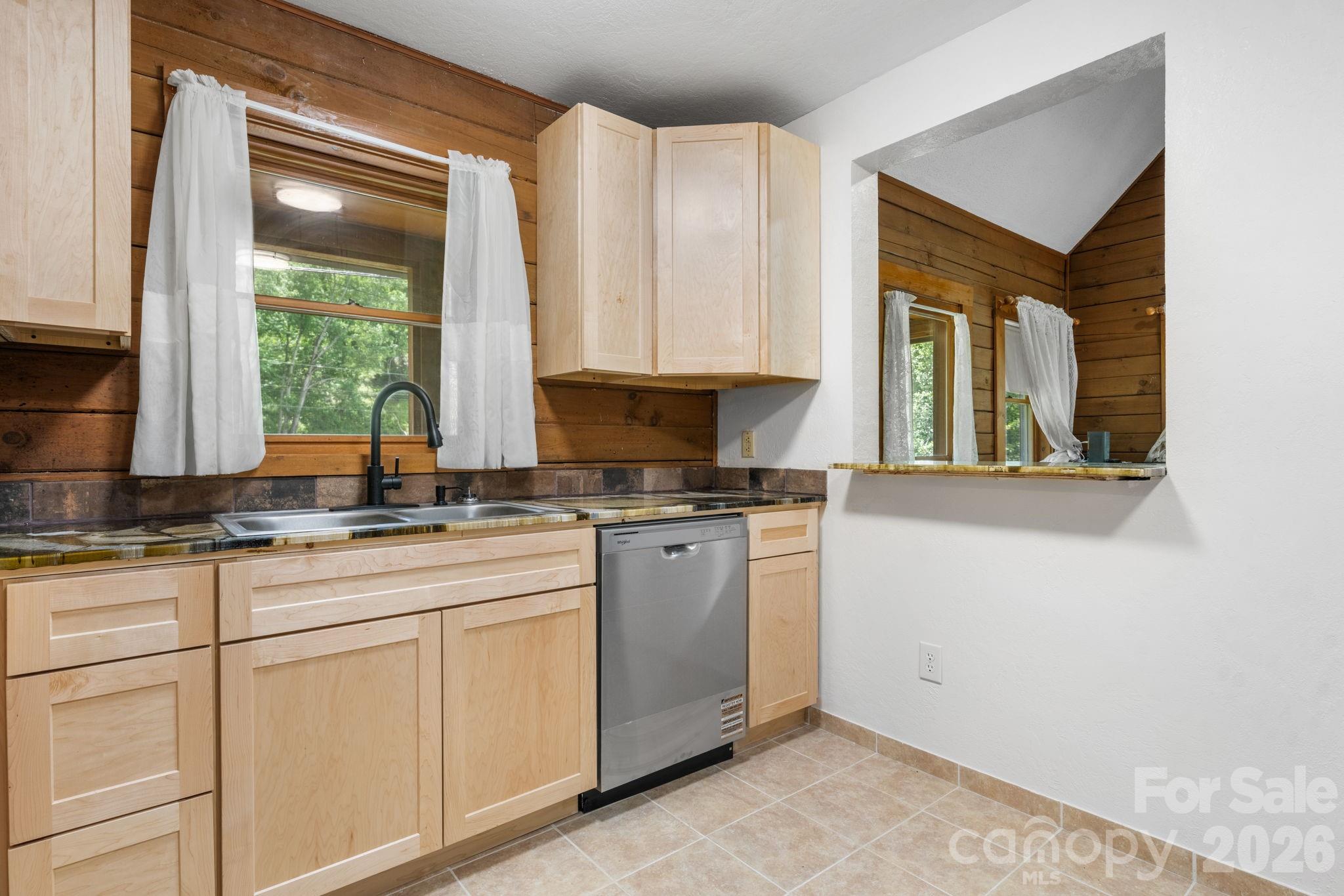 3206 Fork Mountain Road — Bakersville