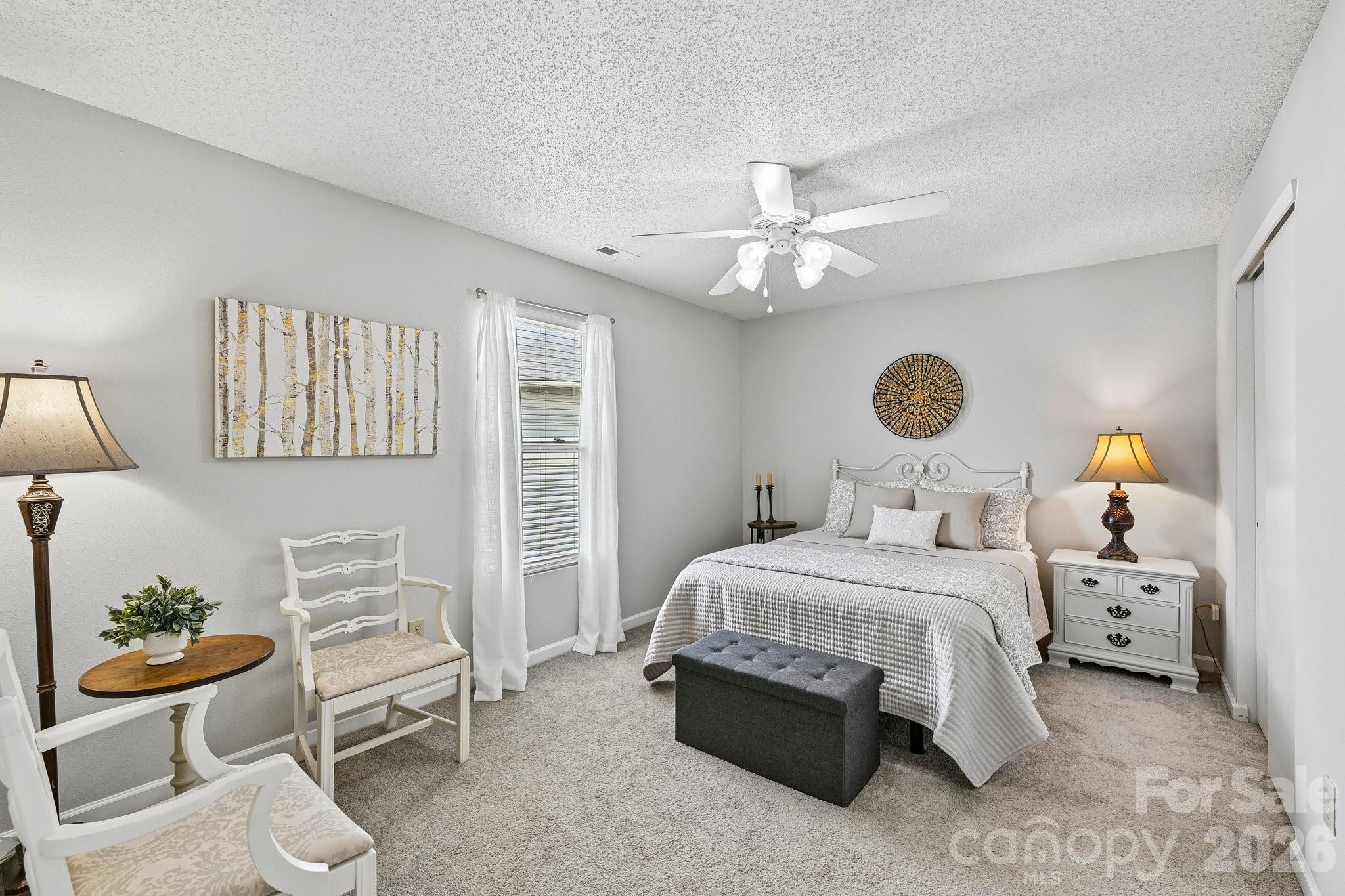 4207 Shasta Circle — Clover