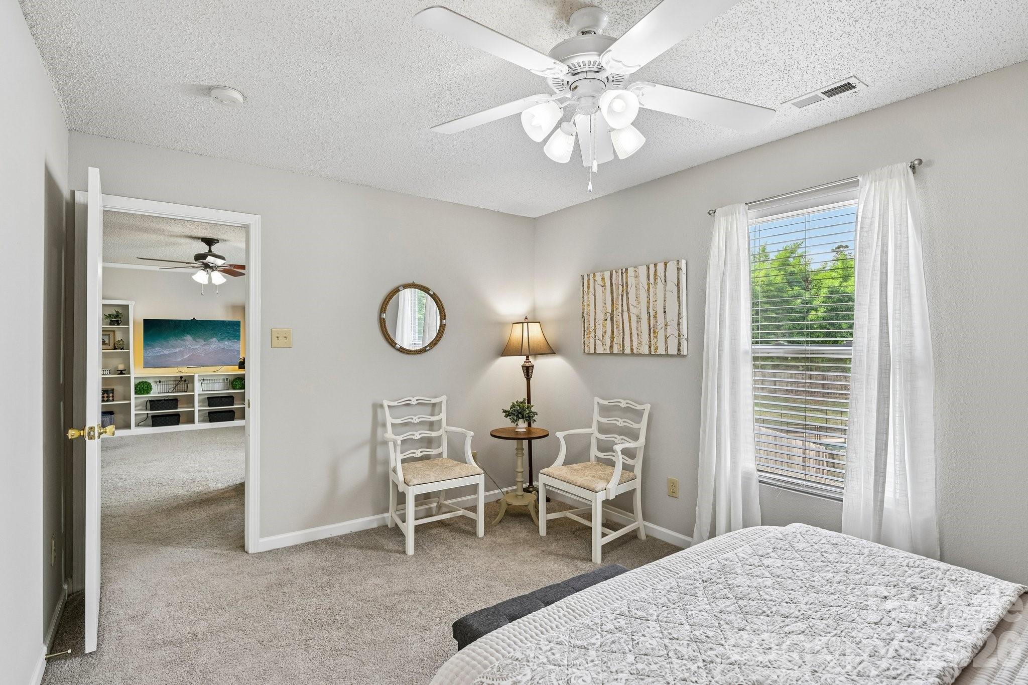 4207 Shasta Circle — Clover
