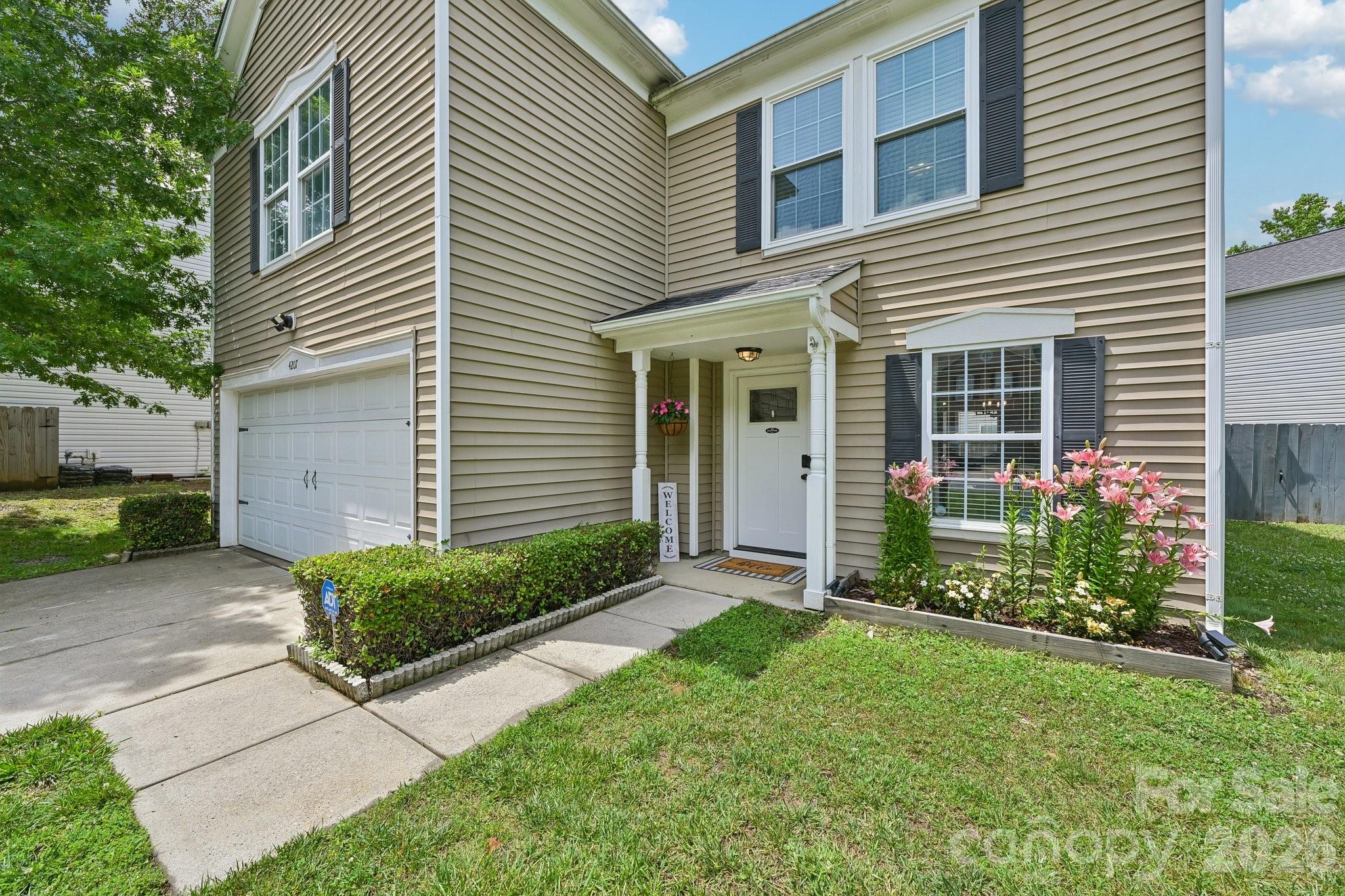 4207 Shasta Circle — Clover